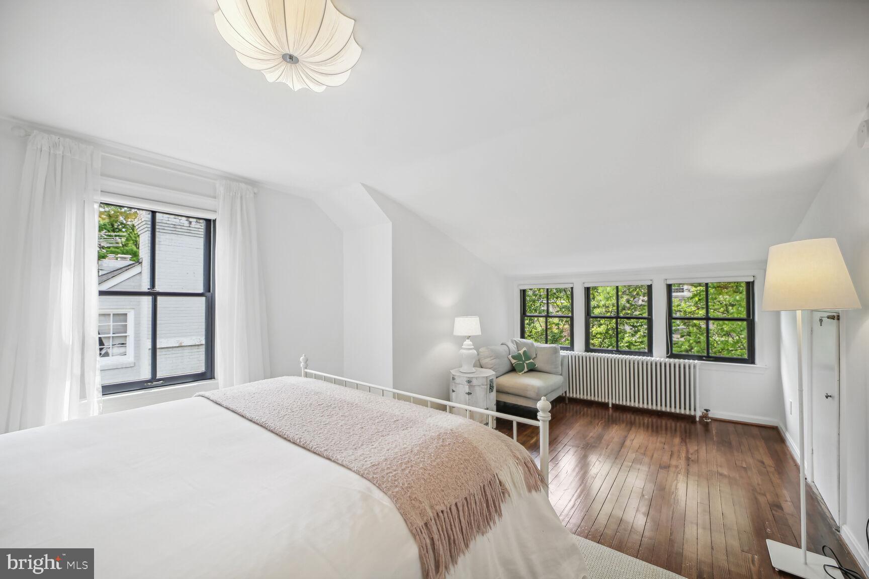 CHEVY CHASE - Residential