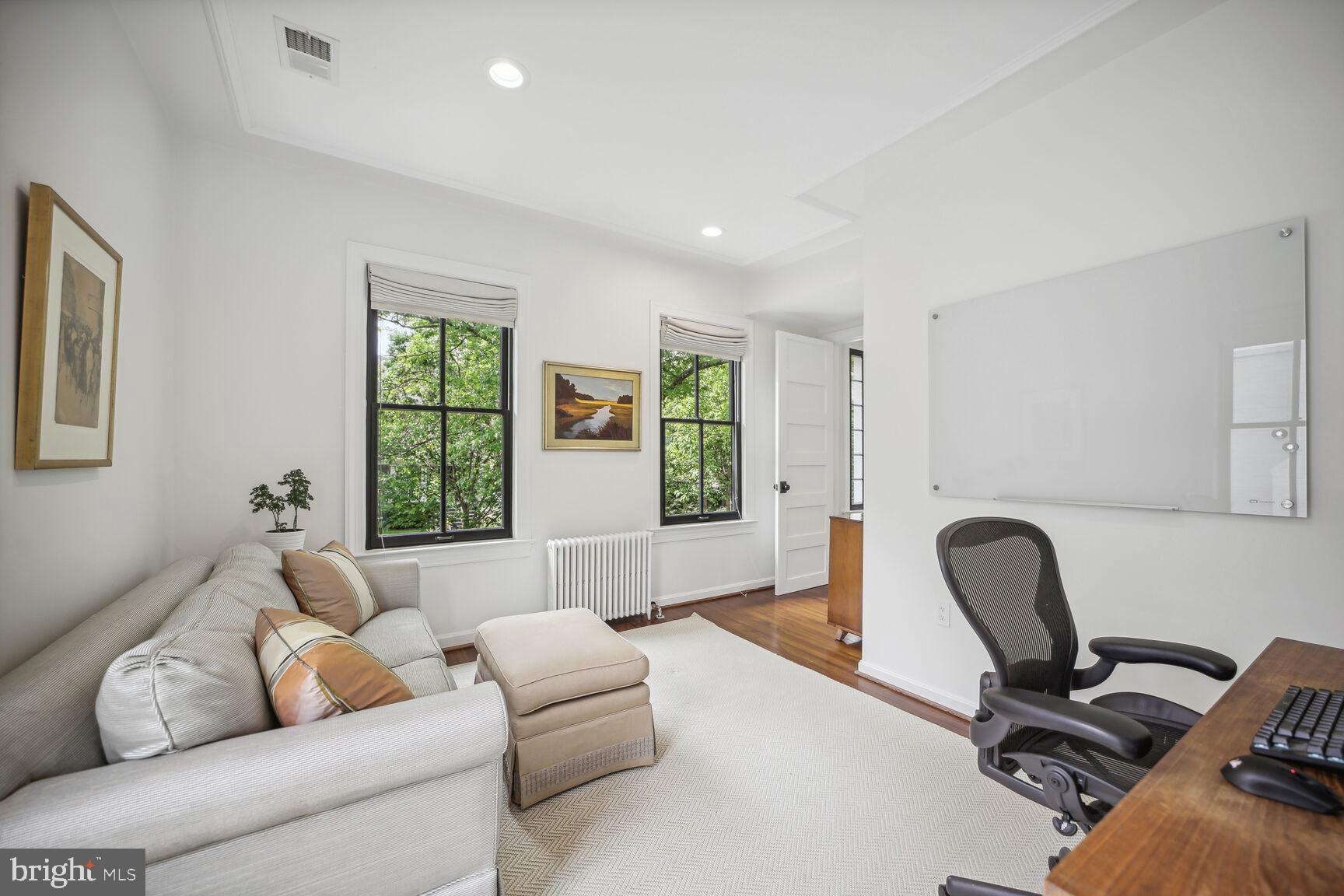 CHEVY CHASE - Residential