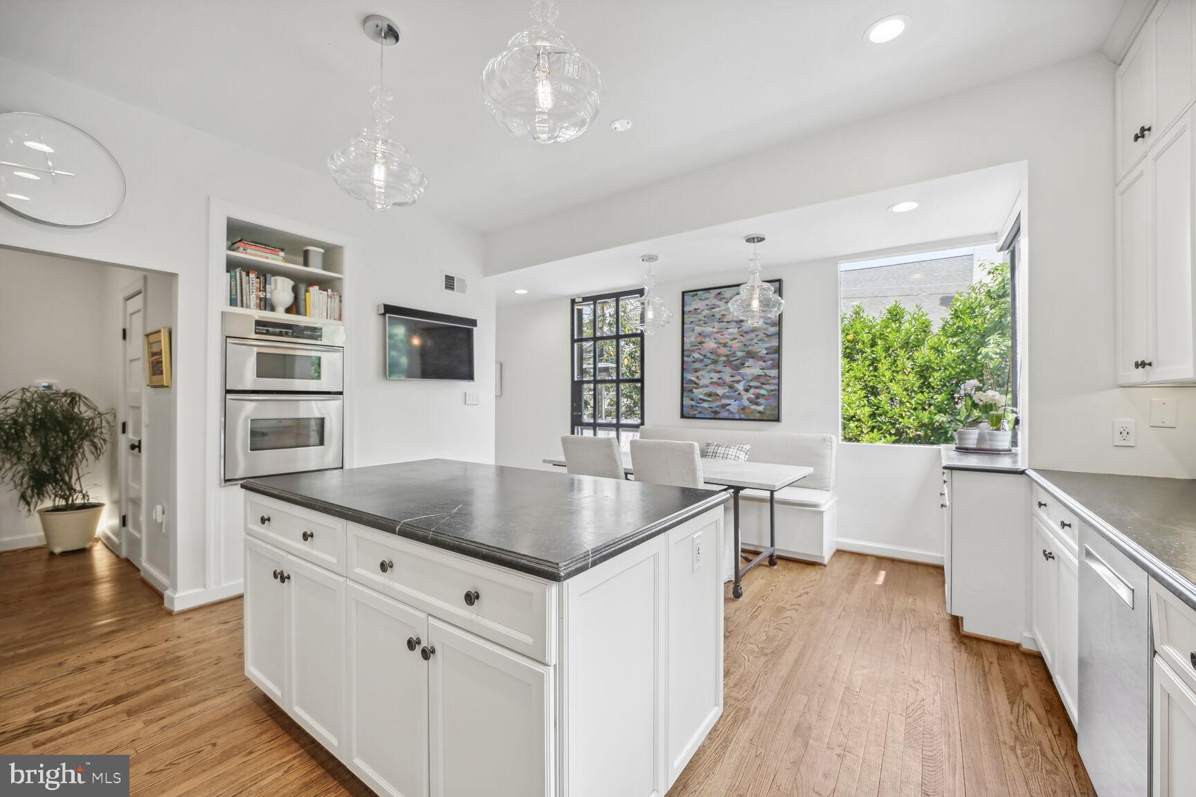 CHEVY CHASE - Residential