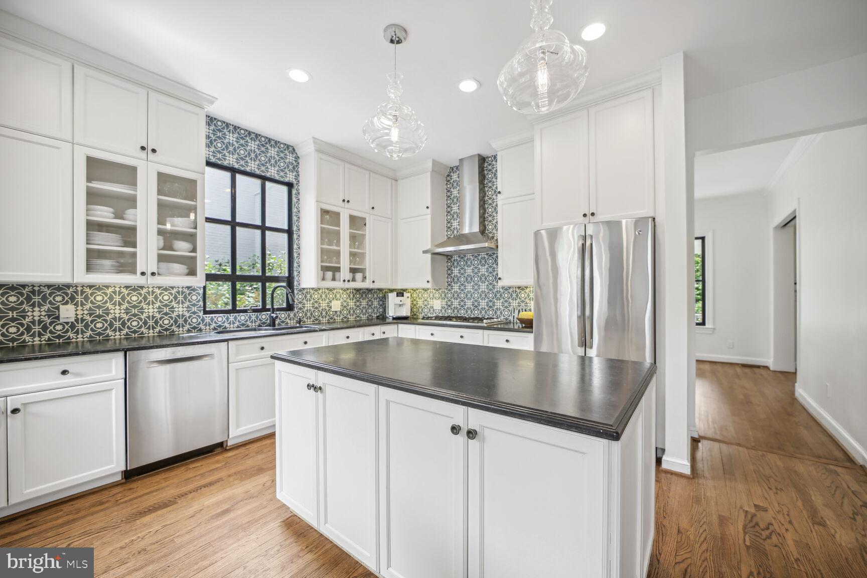 CHEVY CHASE - Residential