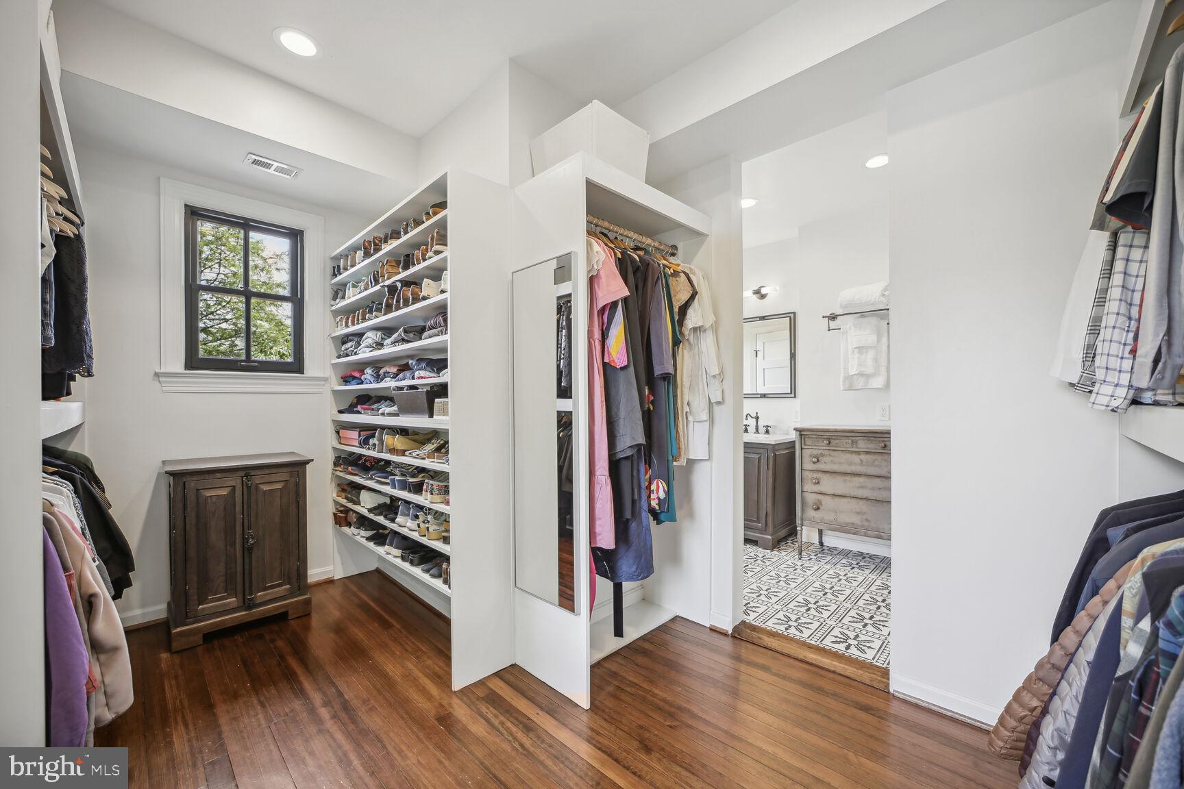 CHEVY CHASE - Residential