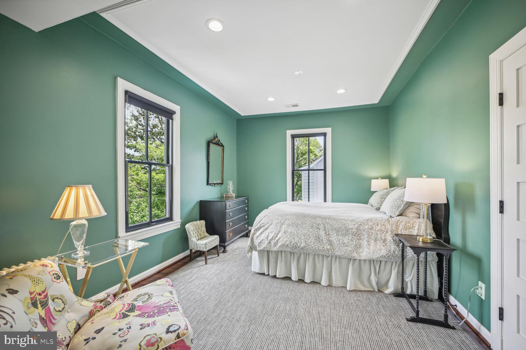 CHEVY CHASE - Residential