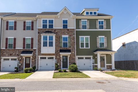 8203 SEAWORTHY WAY DUNDALK MD 21222