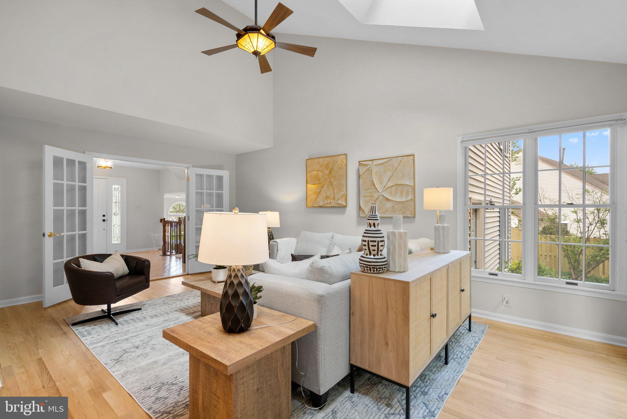 NAPLES MANOR - Residential