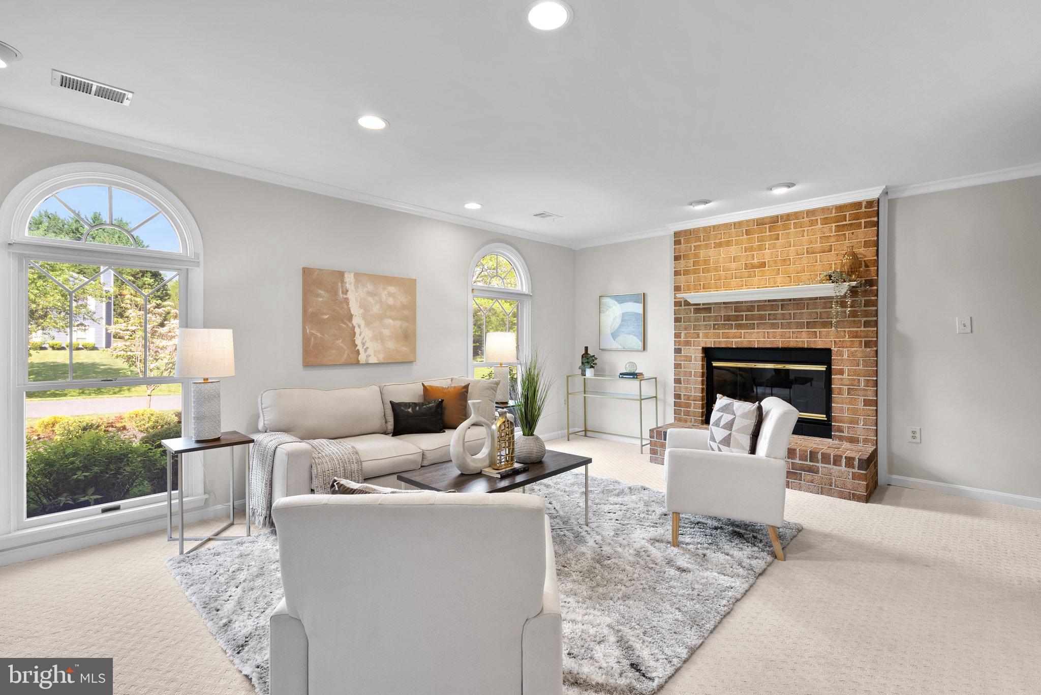 NAPLES MANOR - Residential