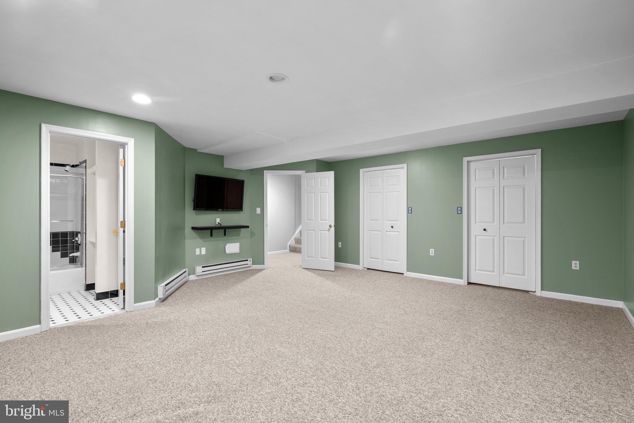 NAPLES MANOR - Residential