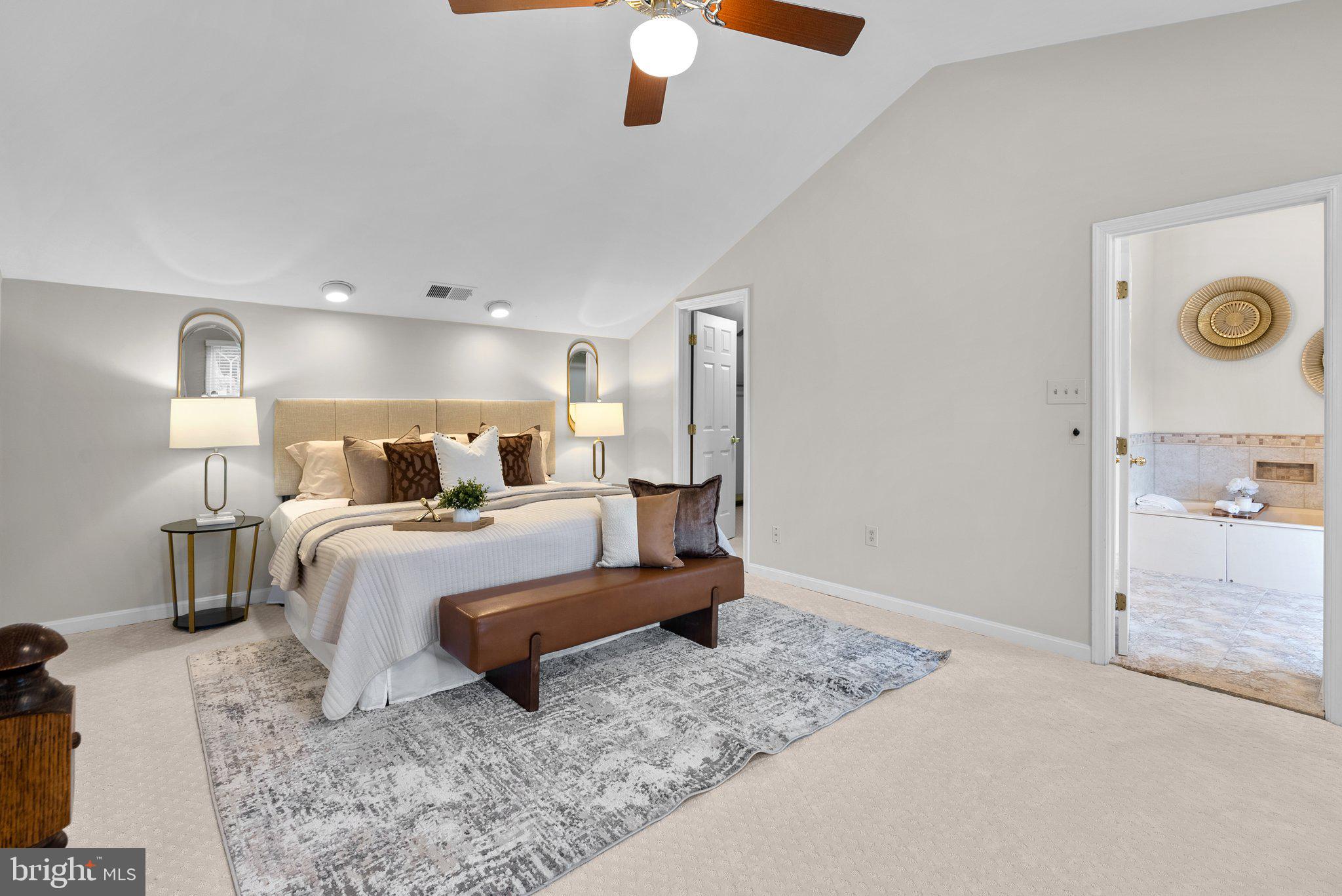 NAPLES MANOR - Residential