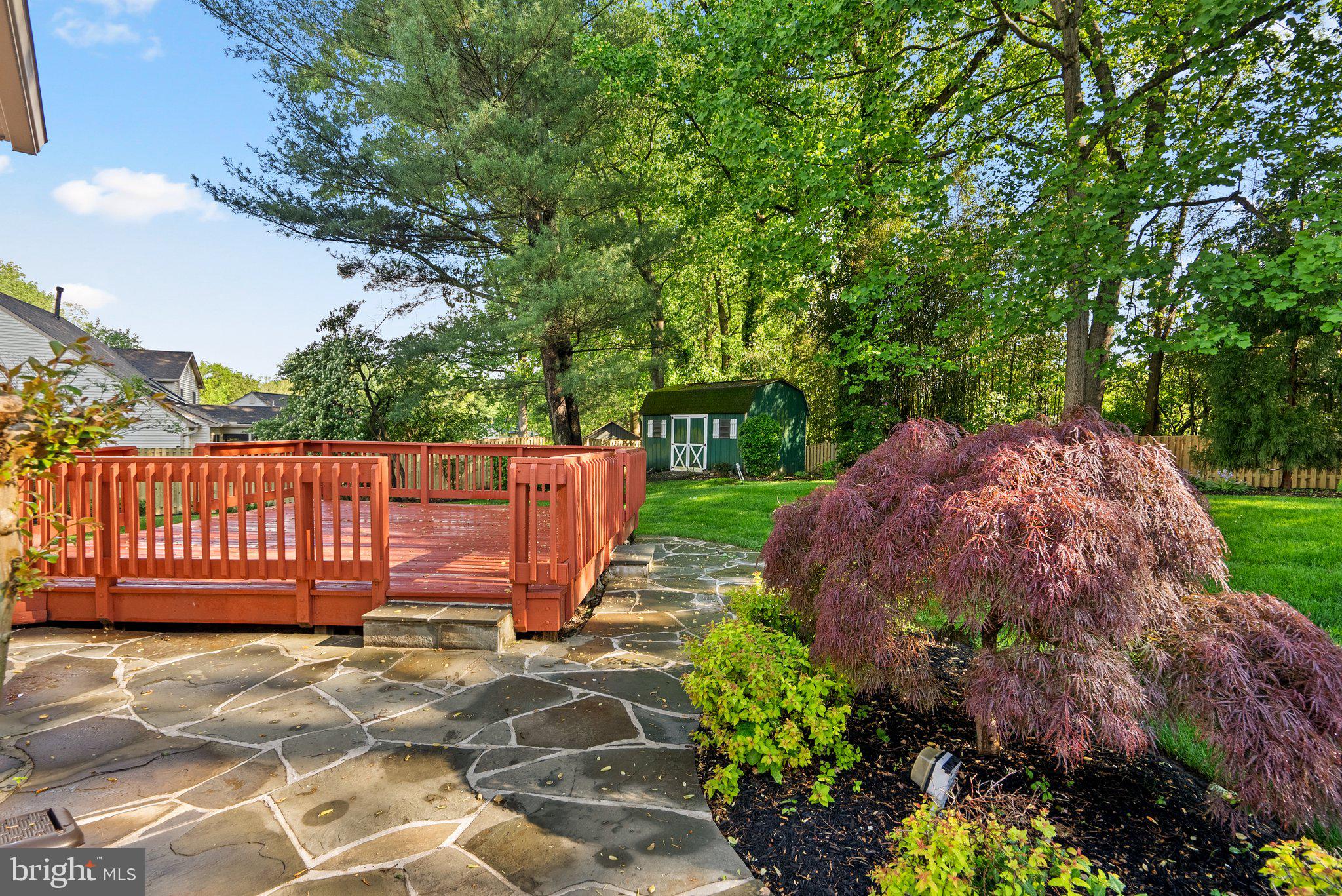 NAPLES MANOR - Residential