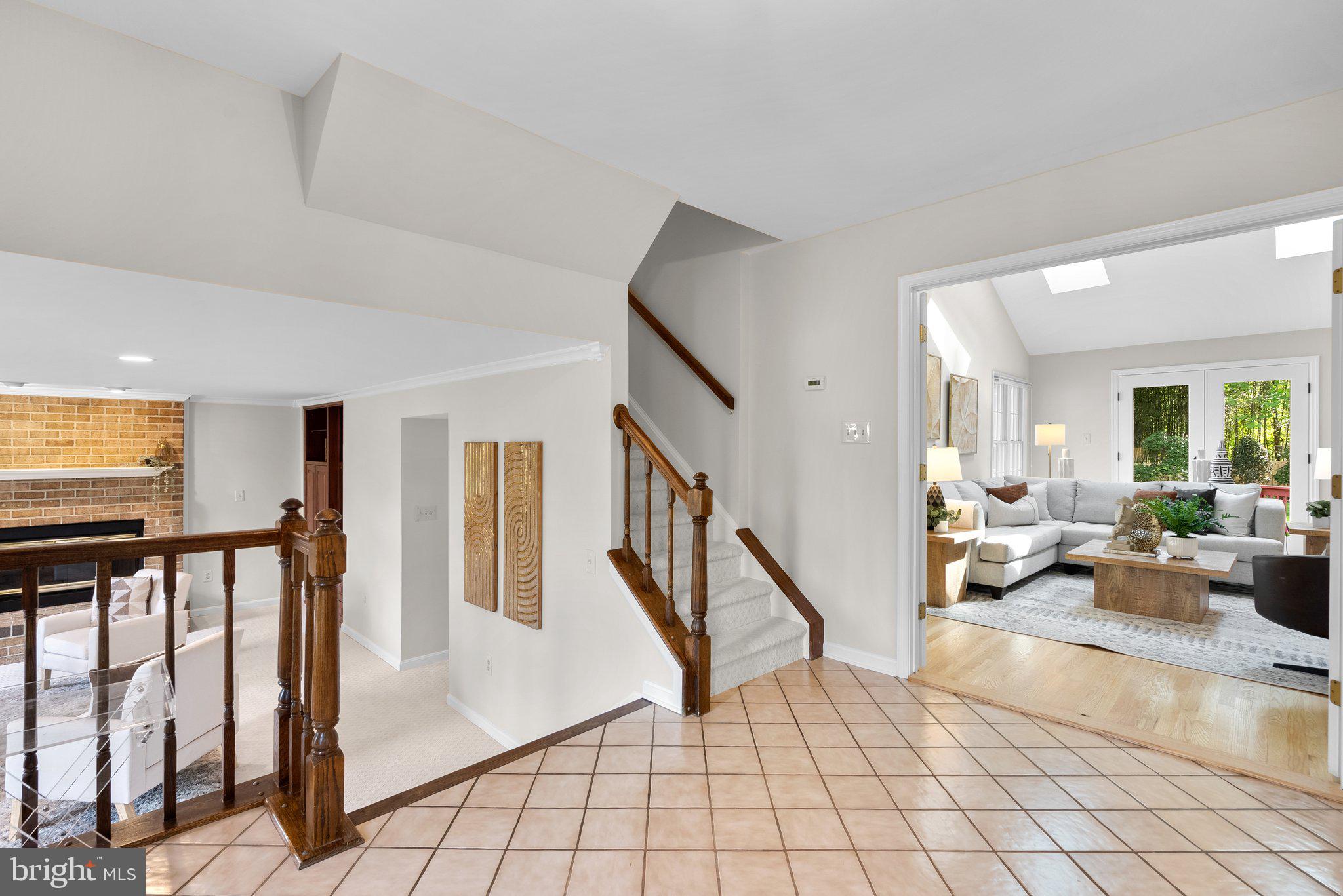 NAPLES MANOR - Residential