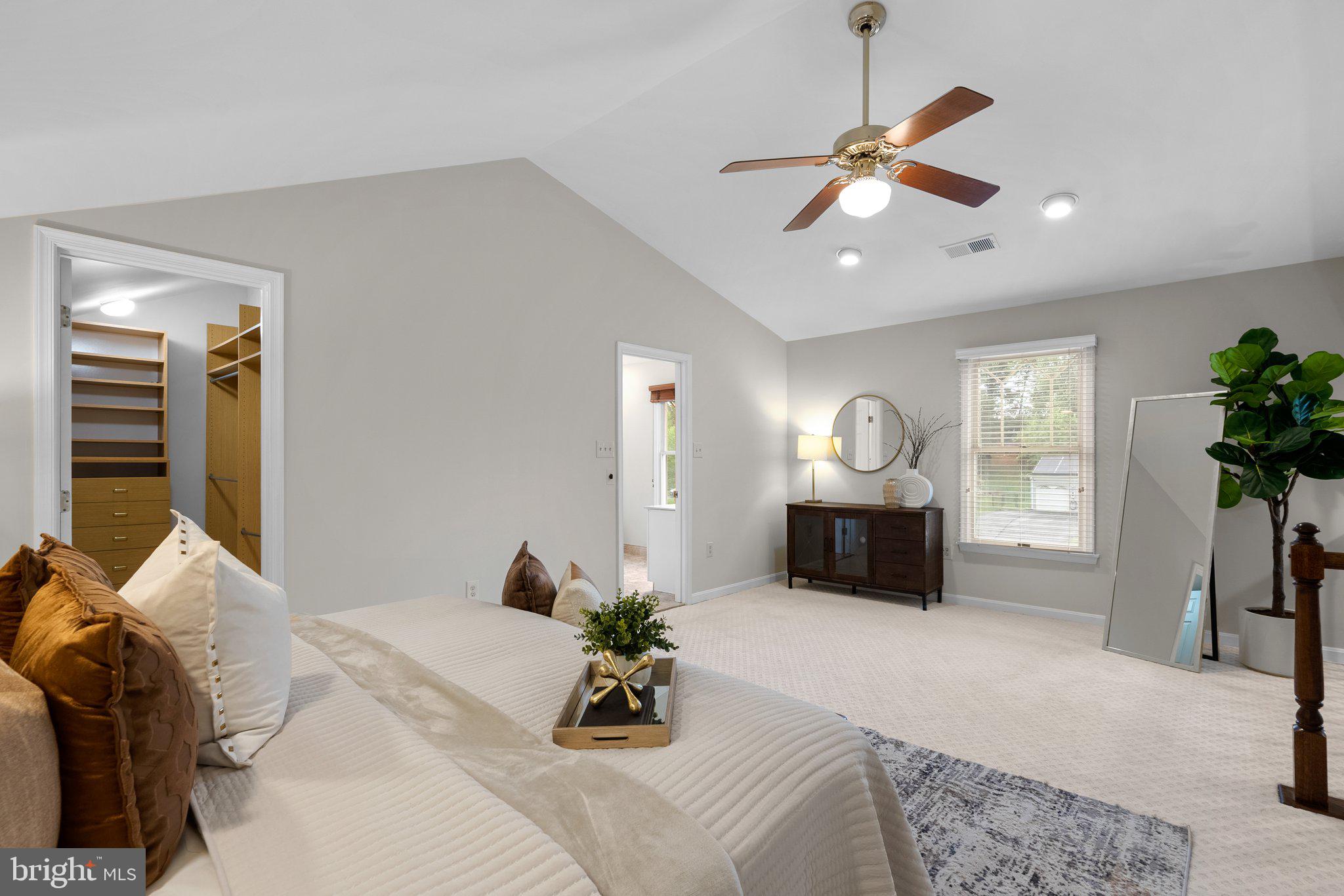 NAPLES MANOR - Residential