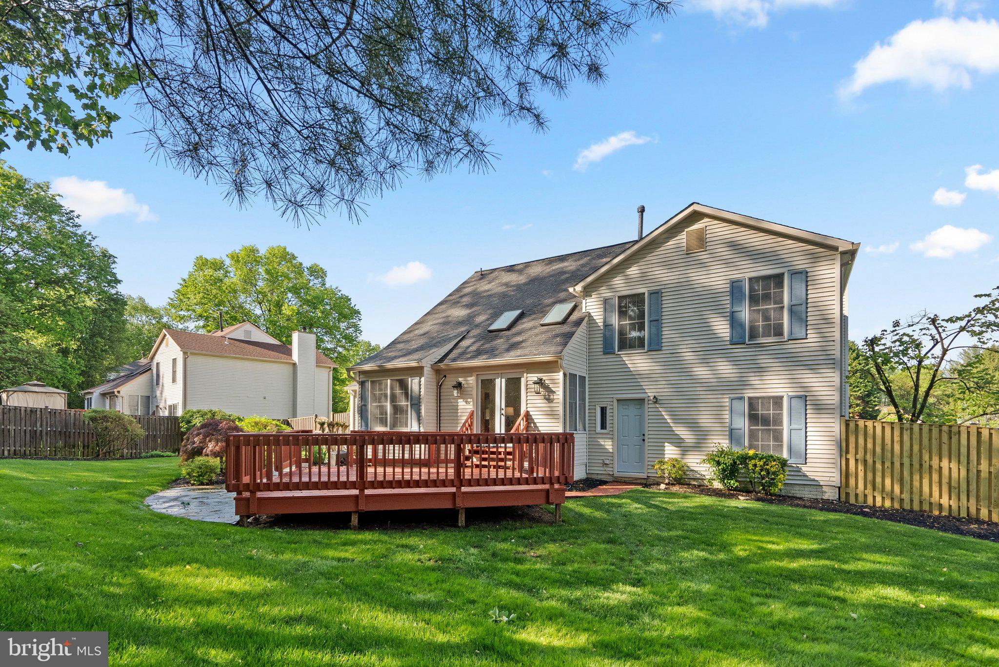 NAPLES MANOR - Residential