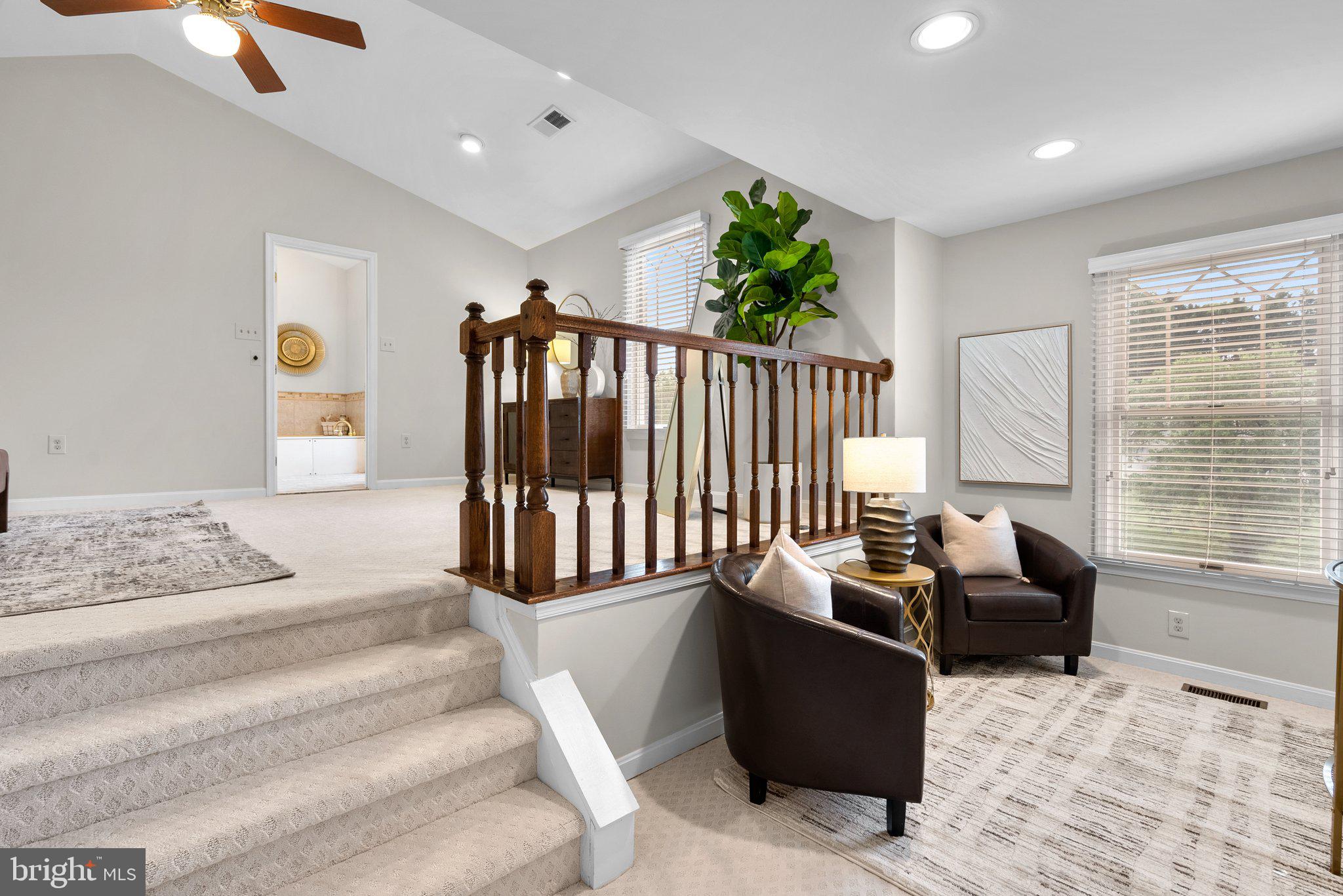 NAPLES MANOR - Residential