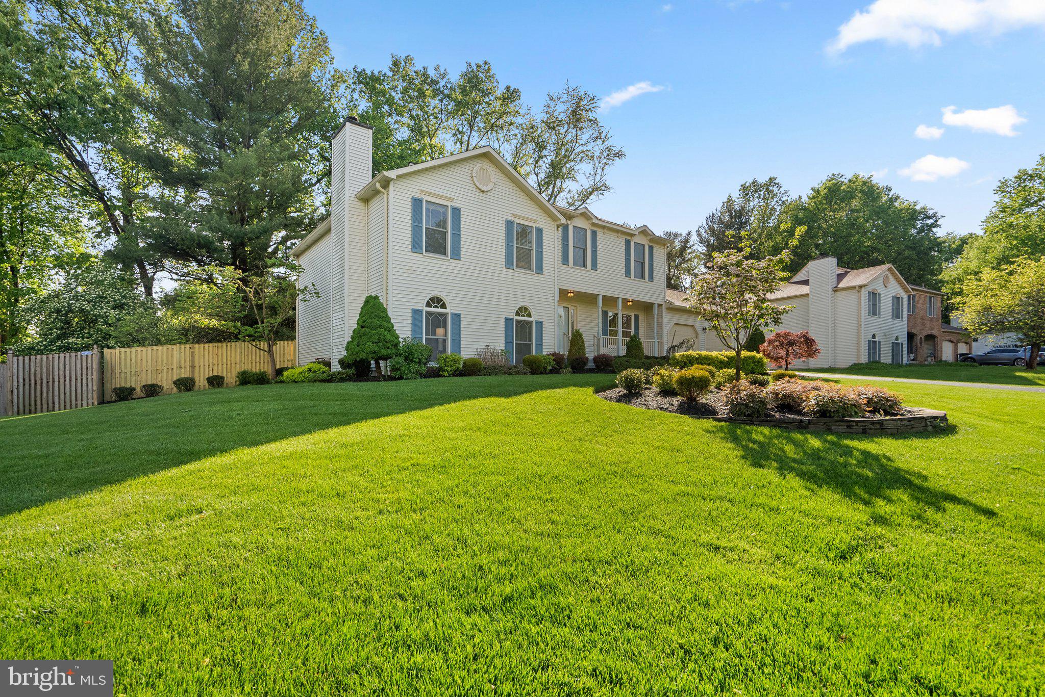 NAPLES MANOR - Residential