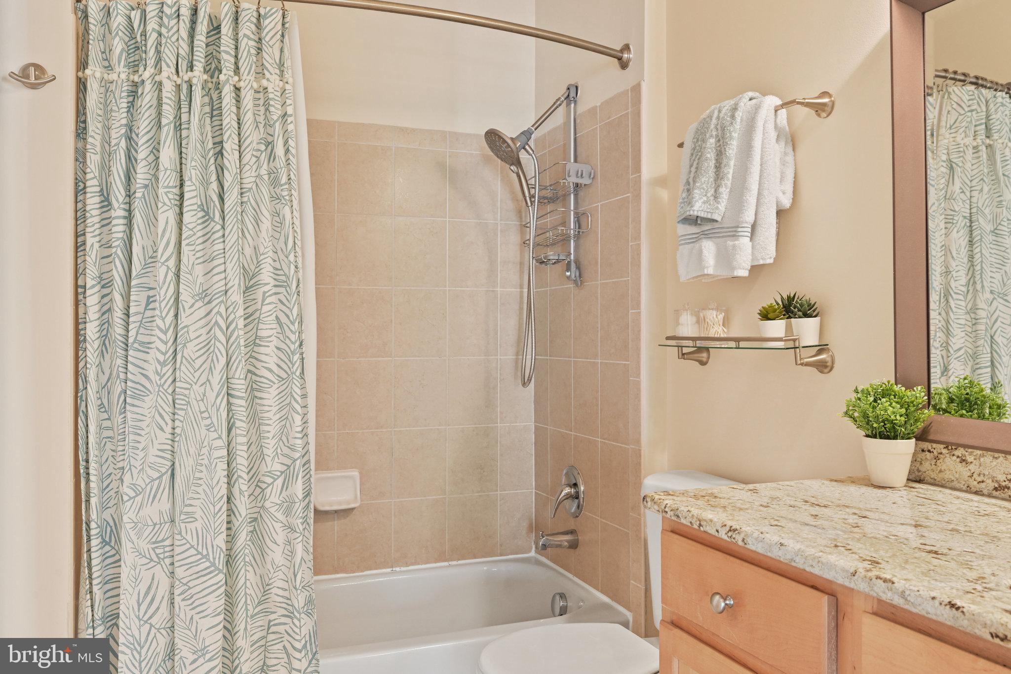 SAVOY AT RESTON TOWN CENTER - Residential