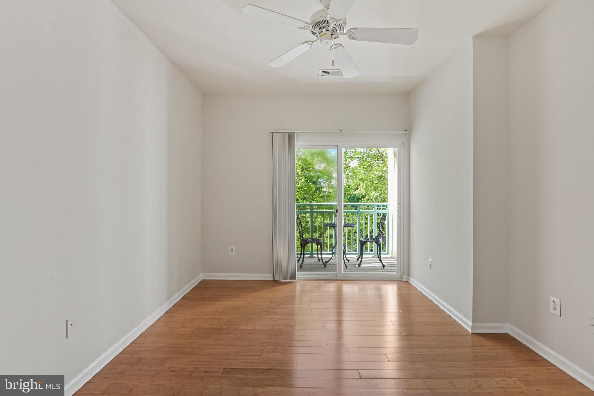 SAVOY AT RESTON TOWN CENTER - Residential