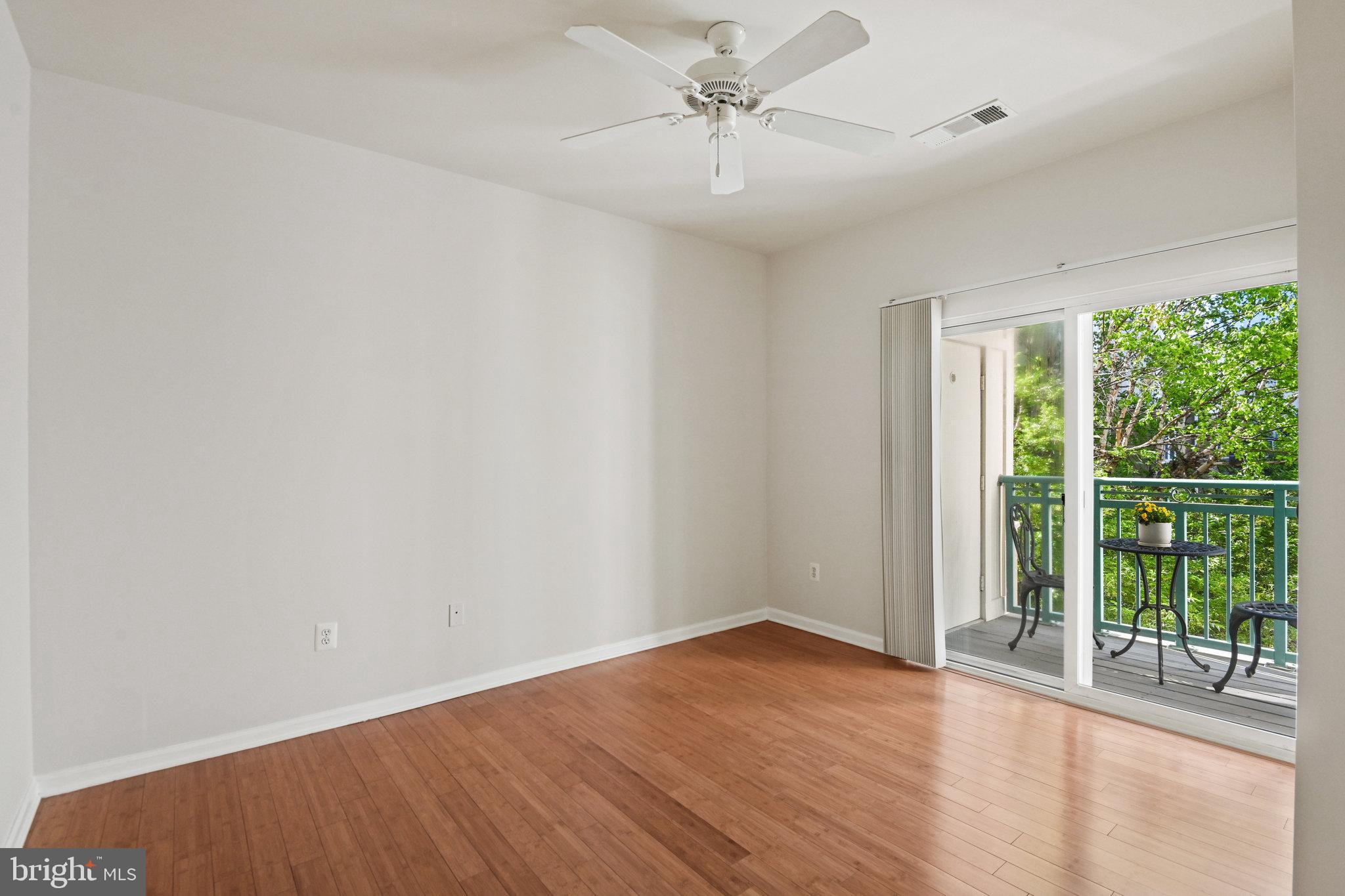 SAVOY AT RESTON TOWN CENTER - Residential