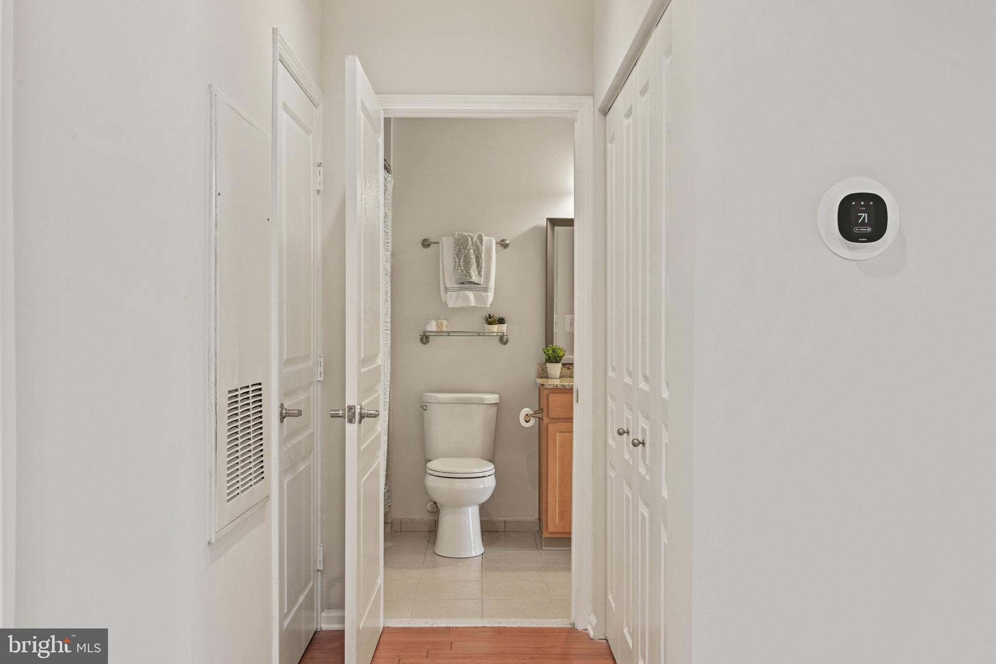 SAVOY AT RESTON TOWN CENTER - Residential