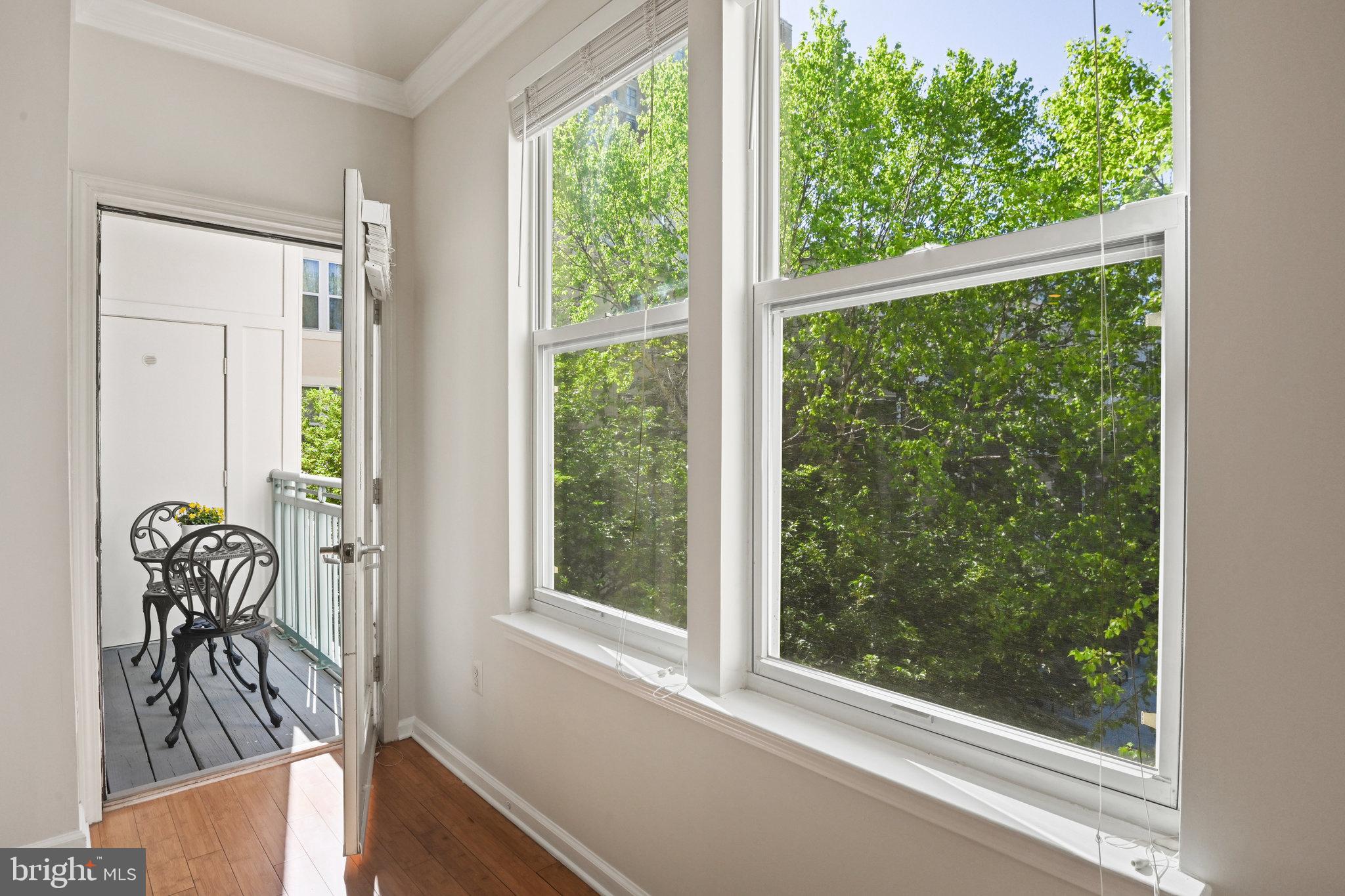 SAVOY AT RESTON TOWN CENTER - Residential