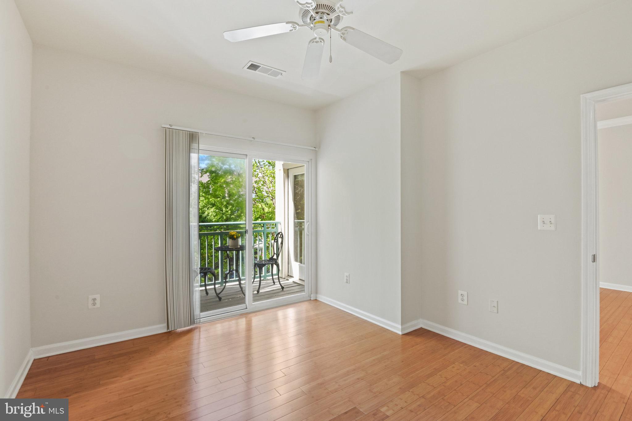 SAVOY AT RESTON TOWN CENTER - Residential