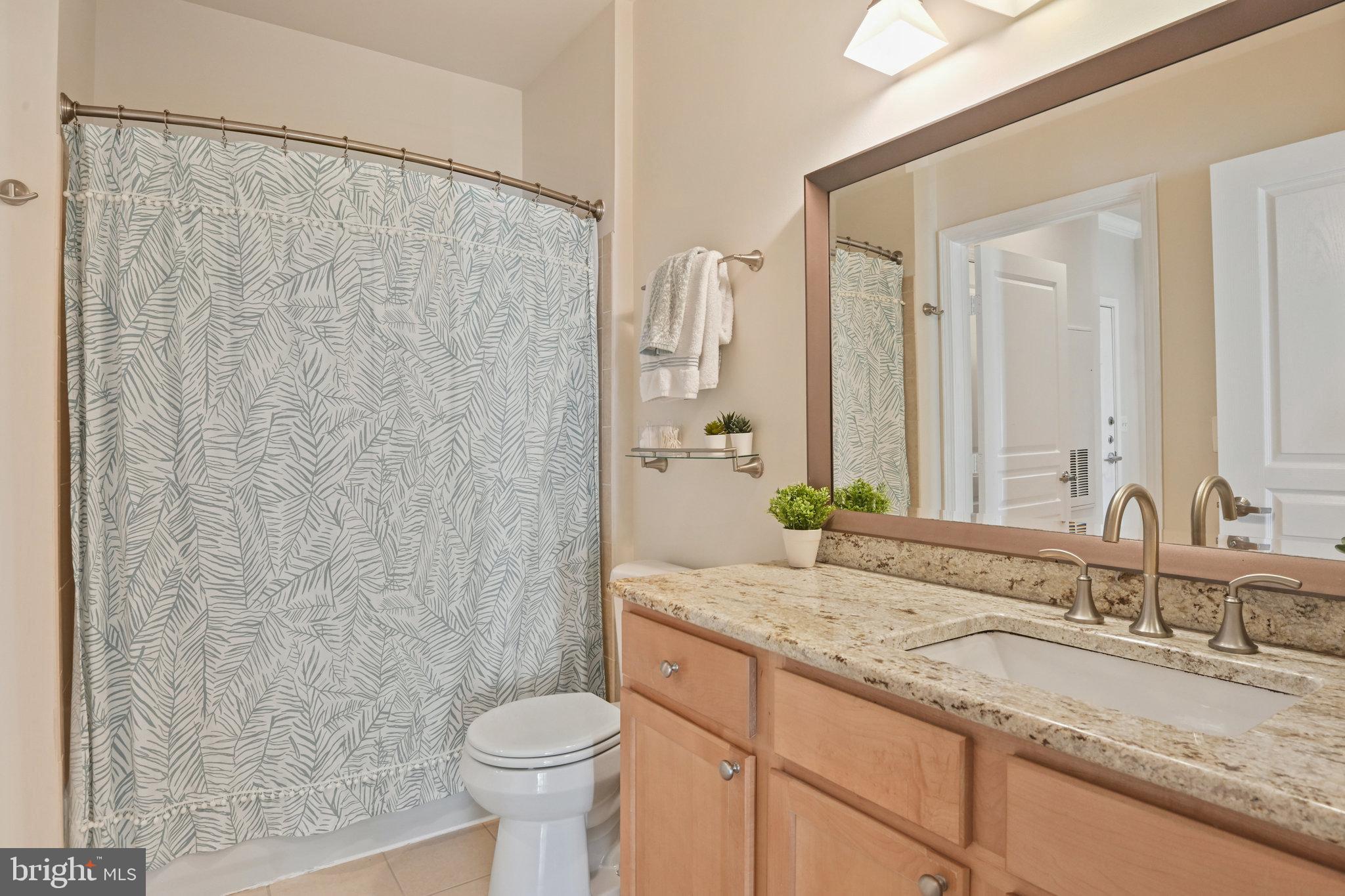 SAVOY AT RESTON TOWN CENTER - Residential