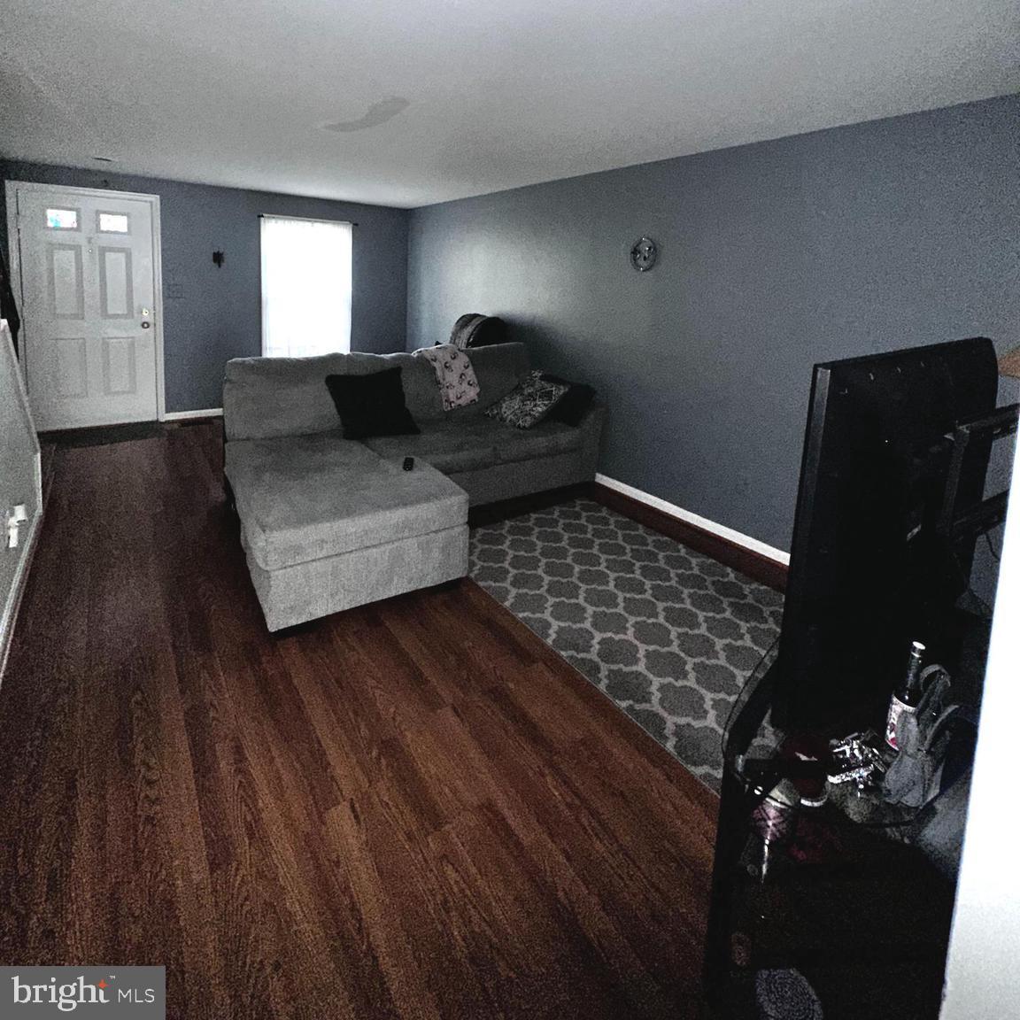 ESSEX PLACE - Residential