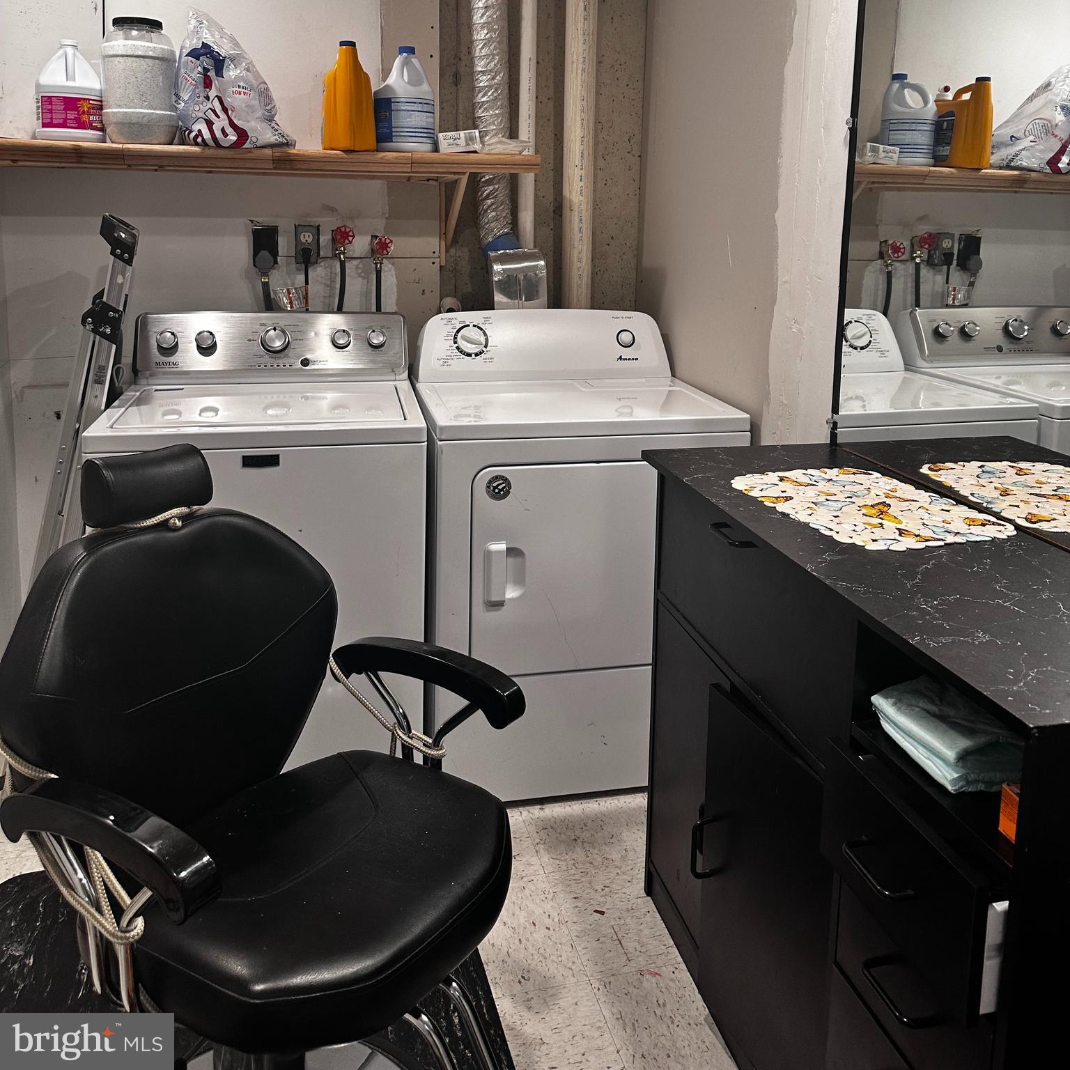 ESSEX PLACE - Residential