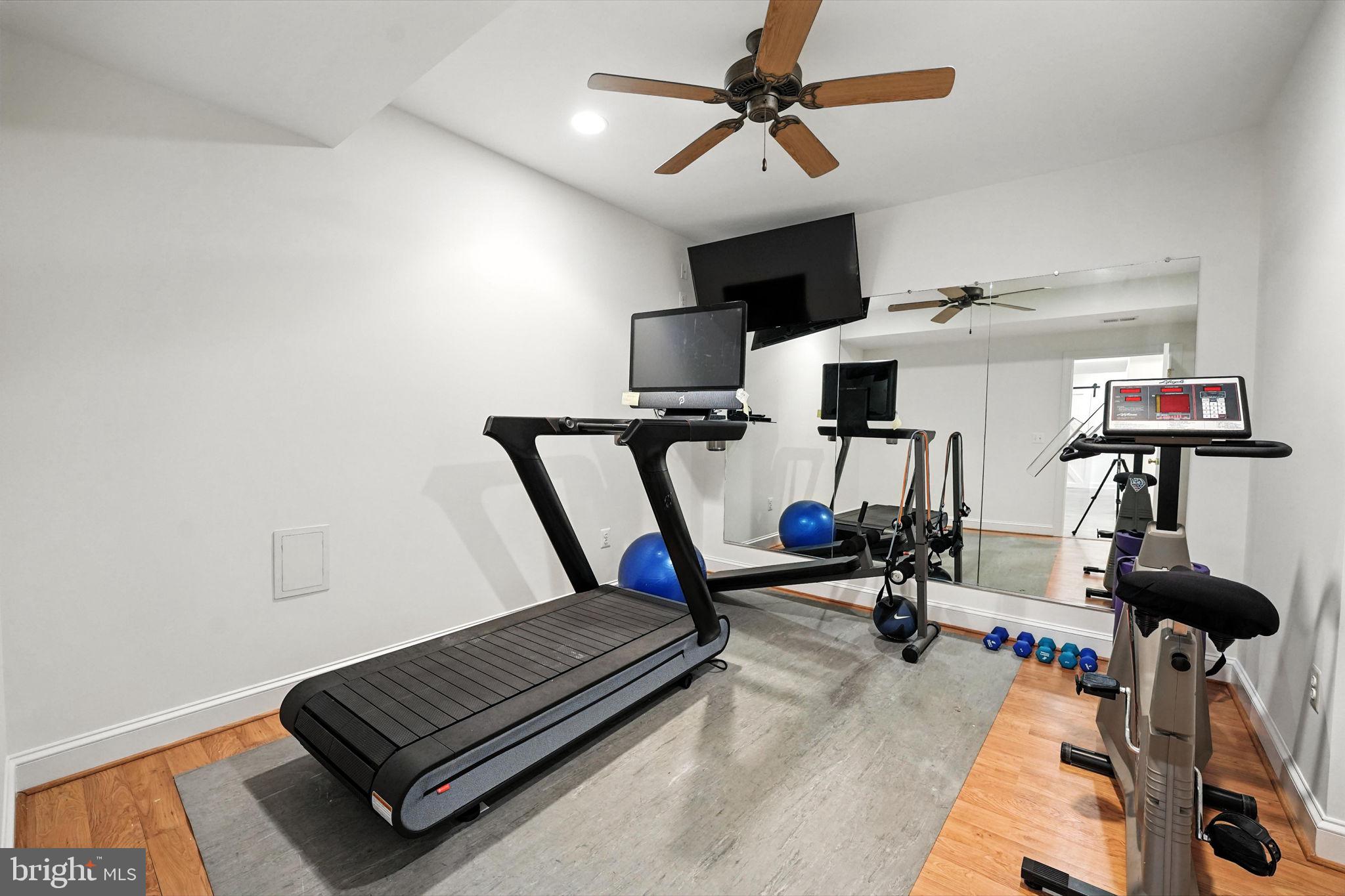 SOUTH RIDING - Residential