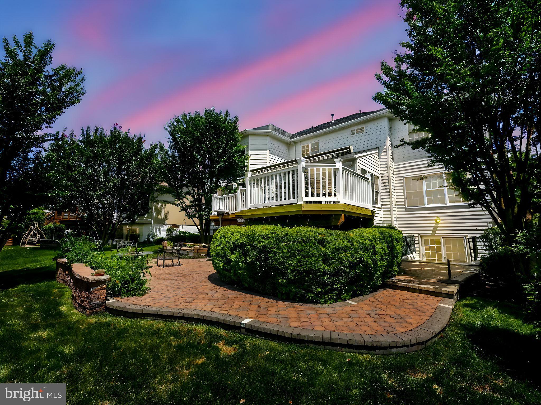 SOUTH RIDING - Residential