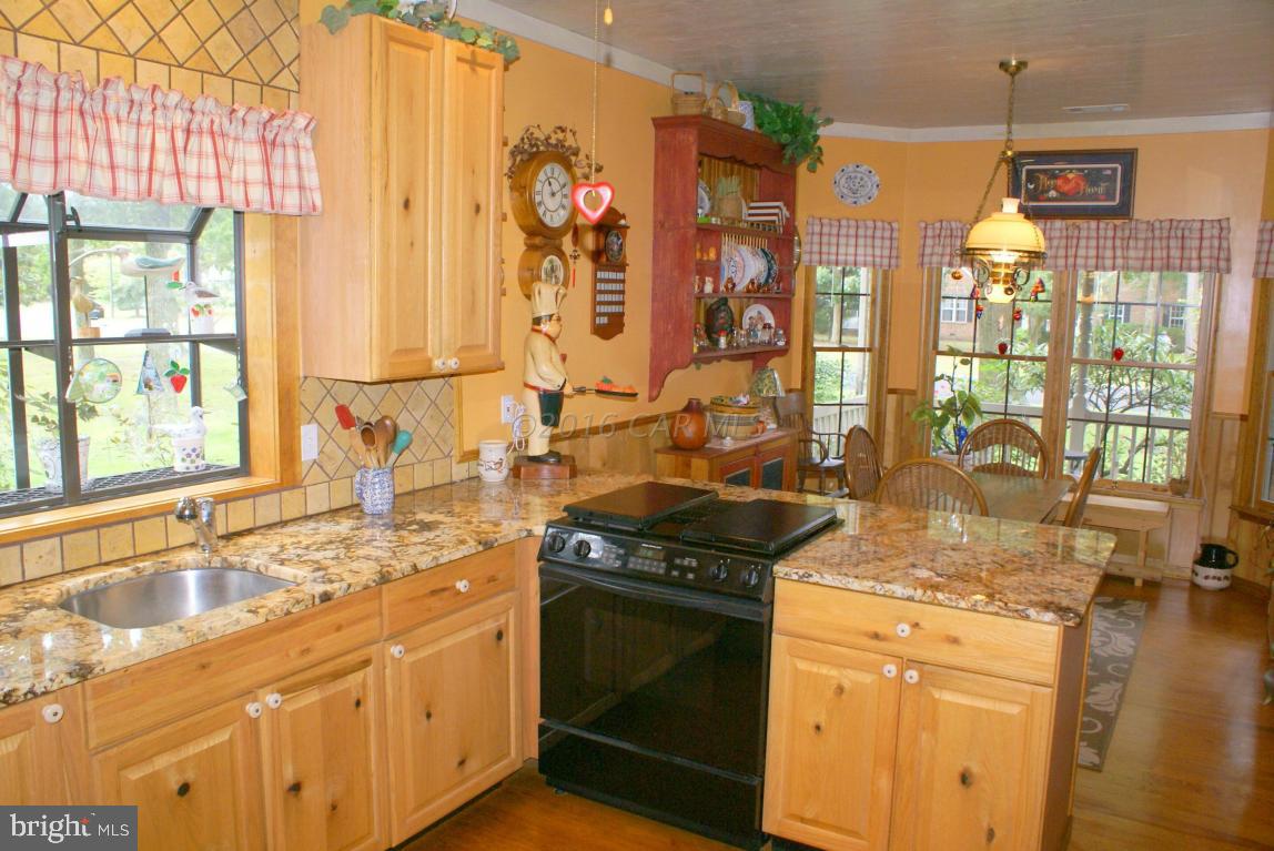 PEMBERTON PONDS - Residential