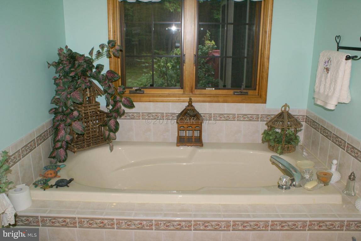 PEMBERTON PONDS - Residential