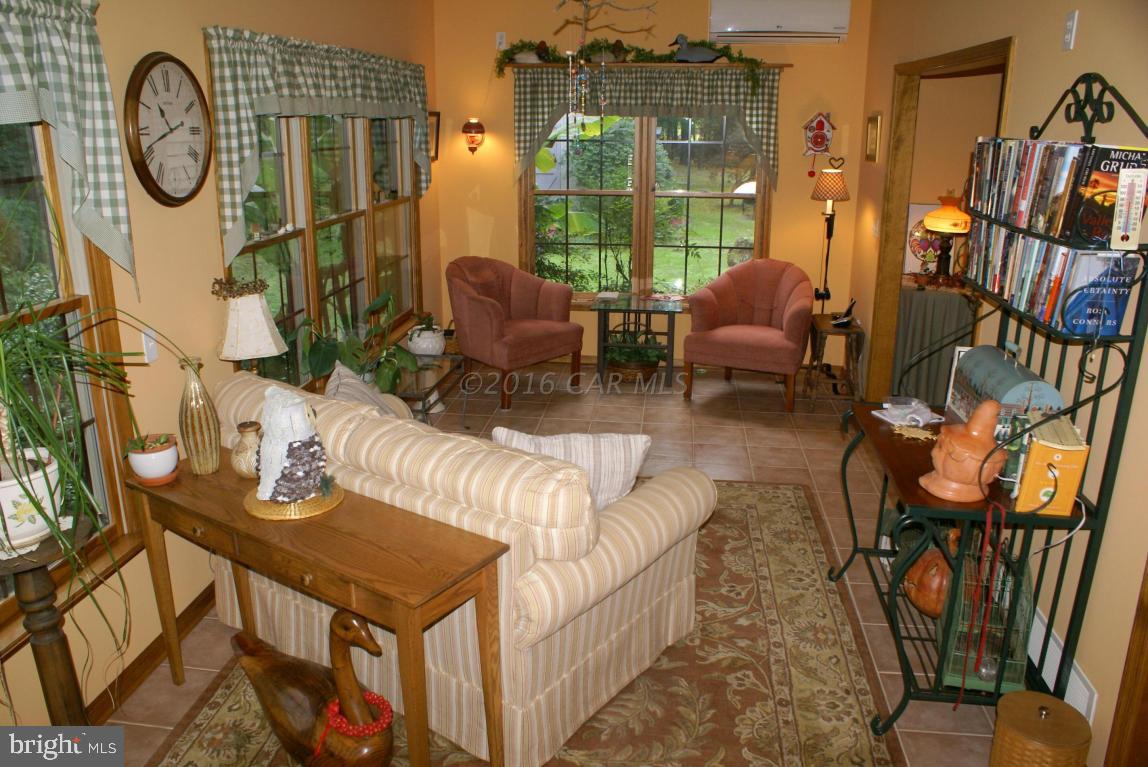 PEMBERTON PONDS - Residential