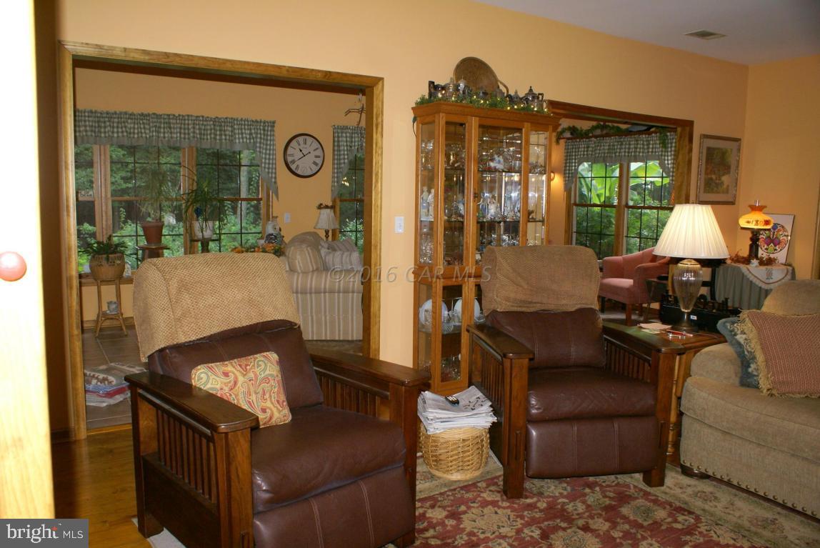 PEMBERTON PONDS - Residential