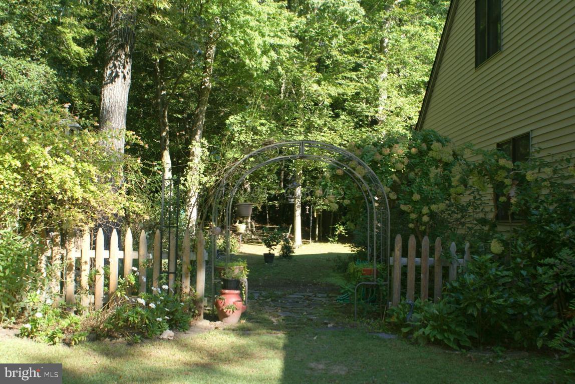 PEMBERTON PONDS - Residential