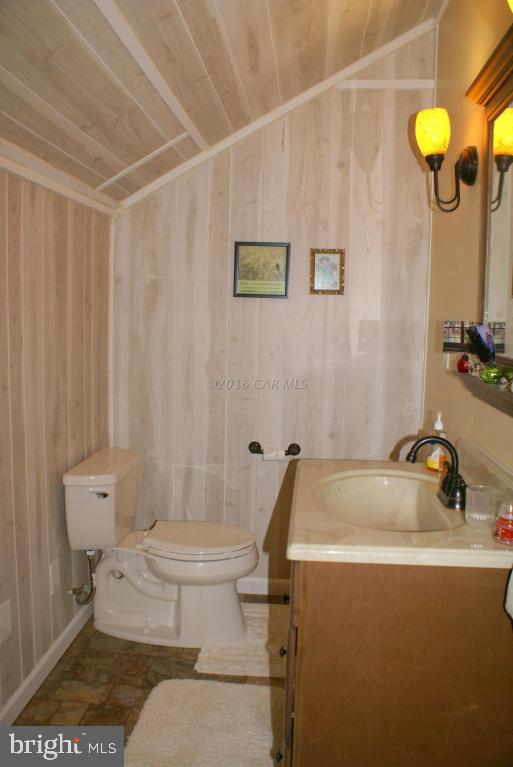 PEMBERTON PONDS - Residential