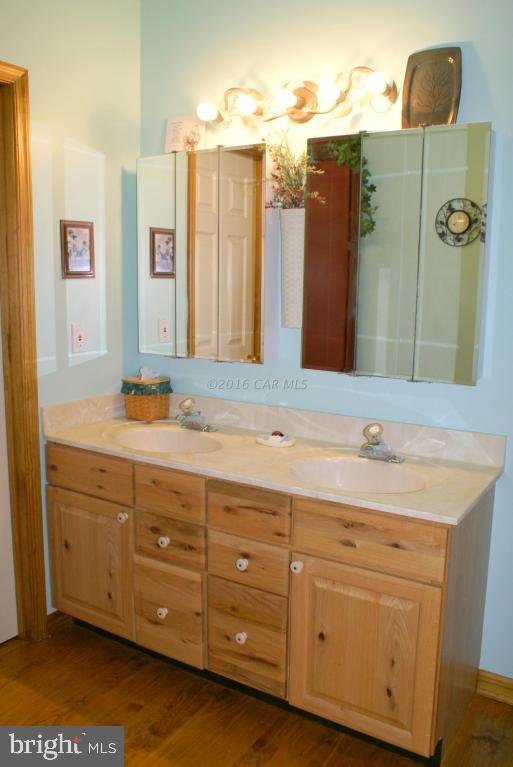 PEMBERTON PONDS - Residential