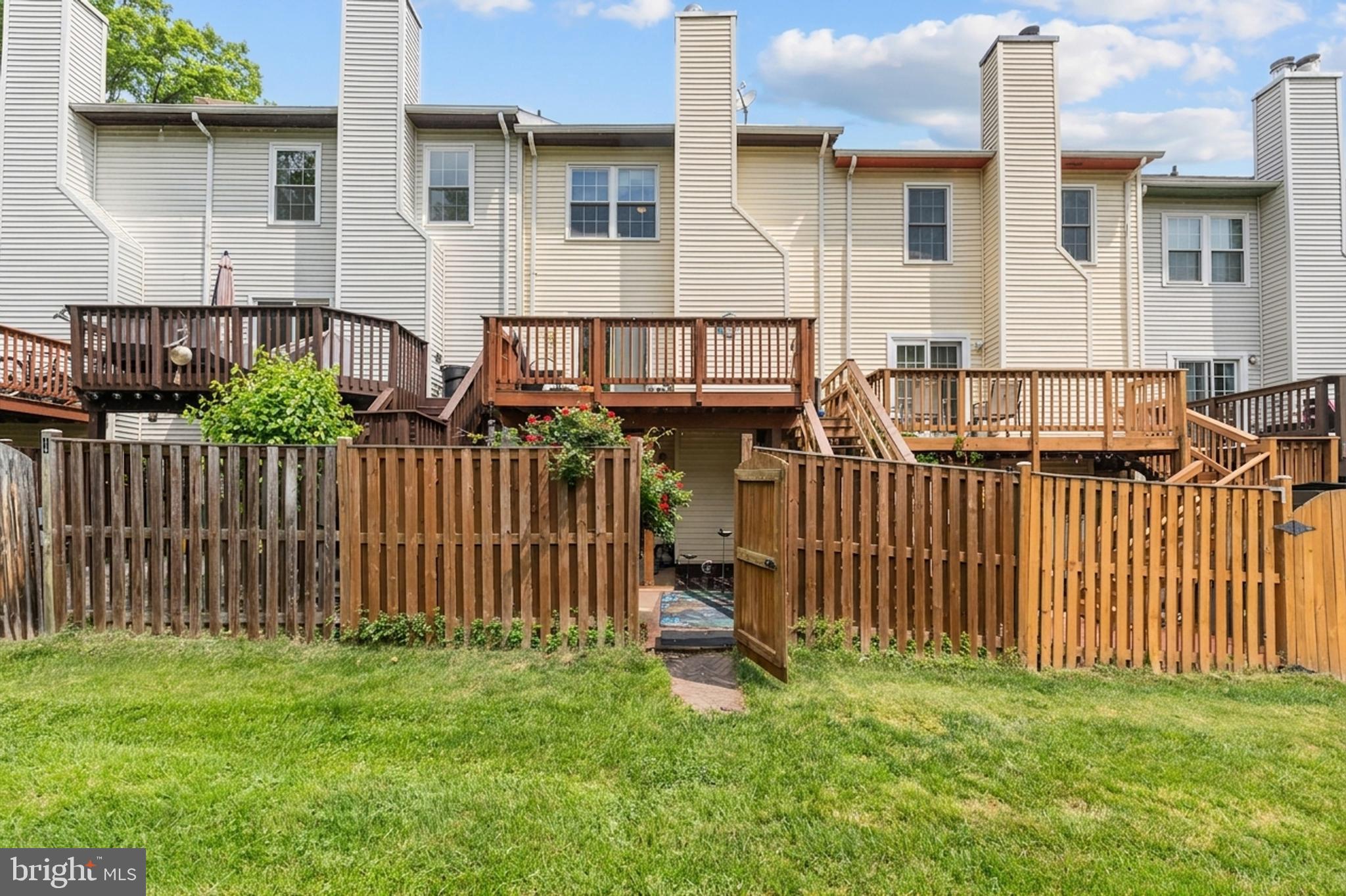 RUNNYMEADE - Residential