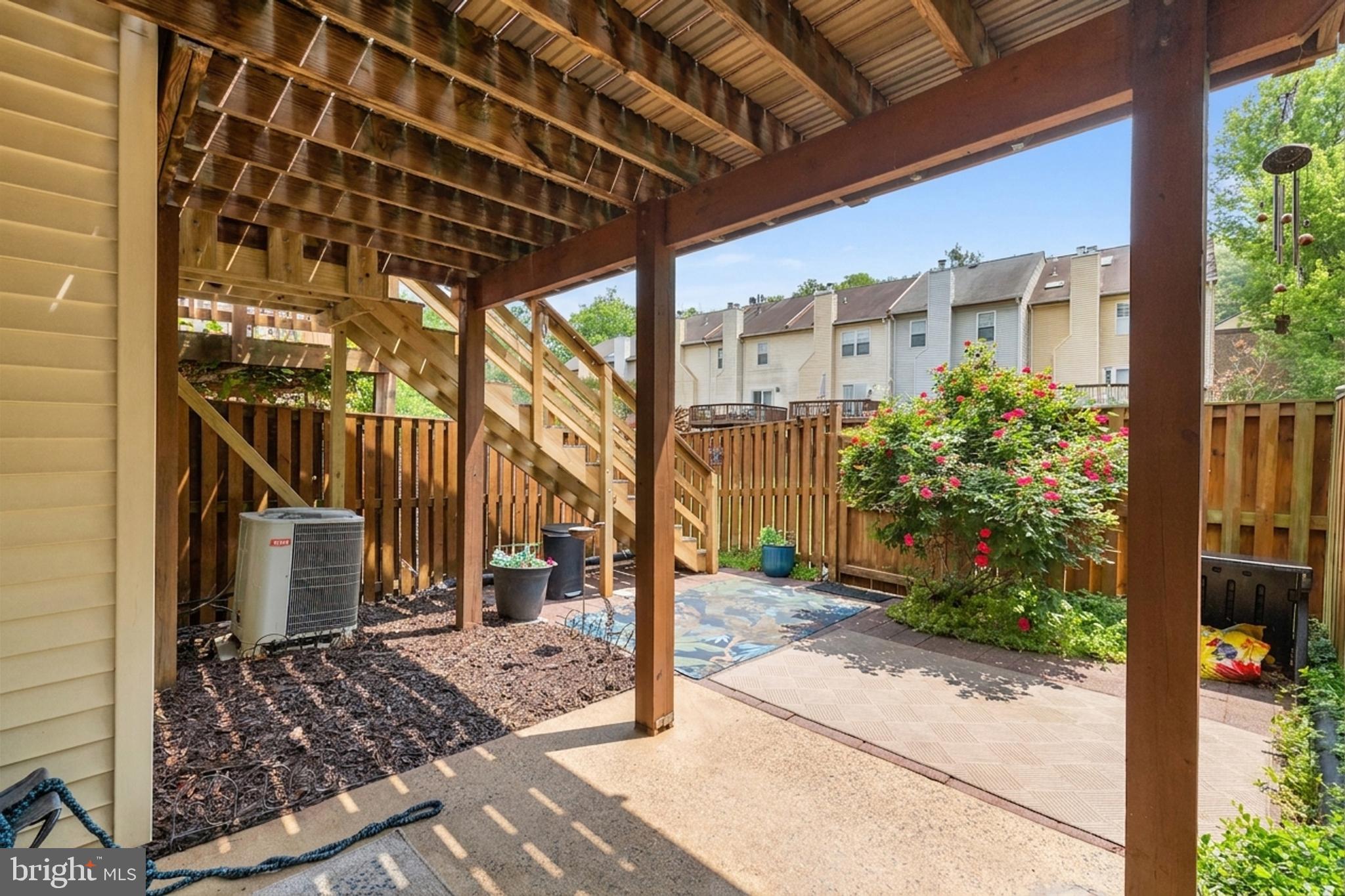 RUNNYMEADE - Residential