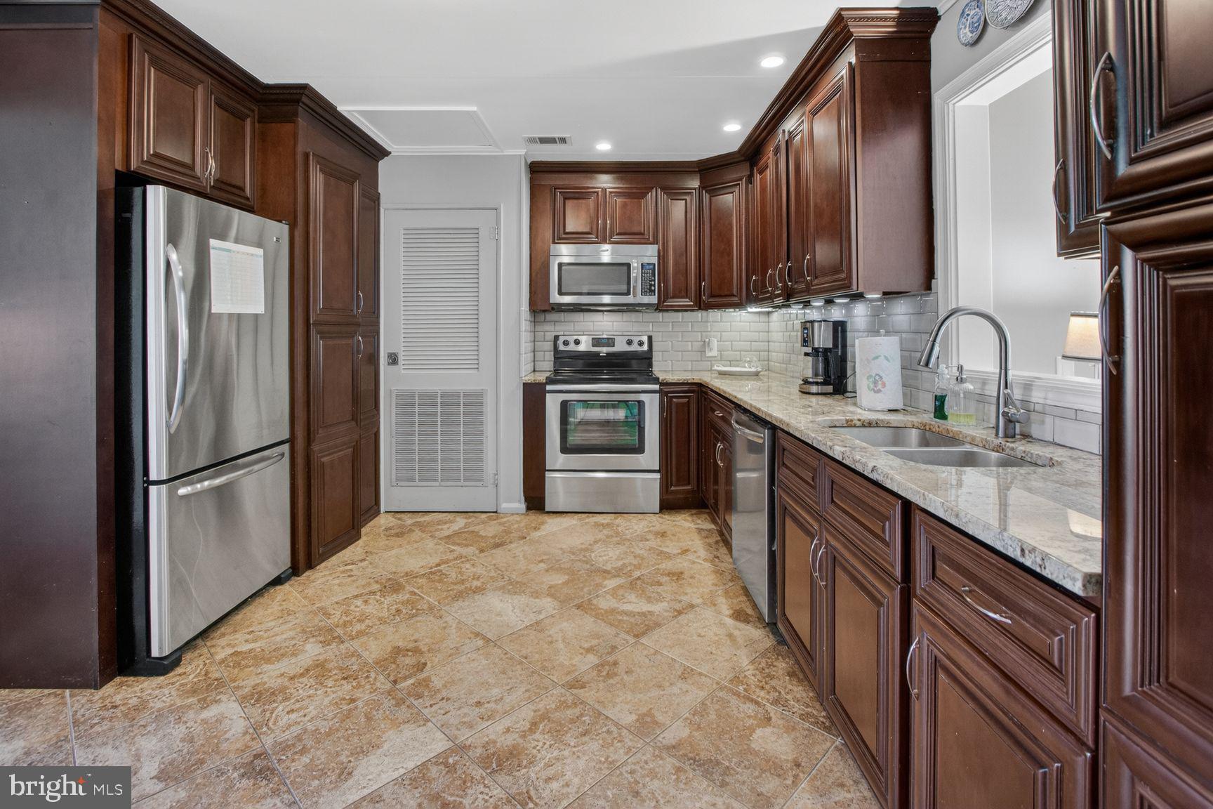 BRIGADOON - Residential