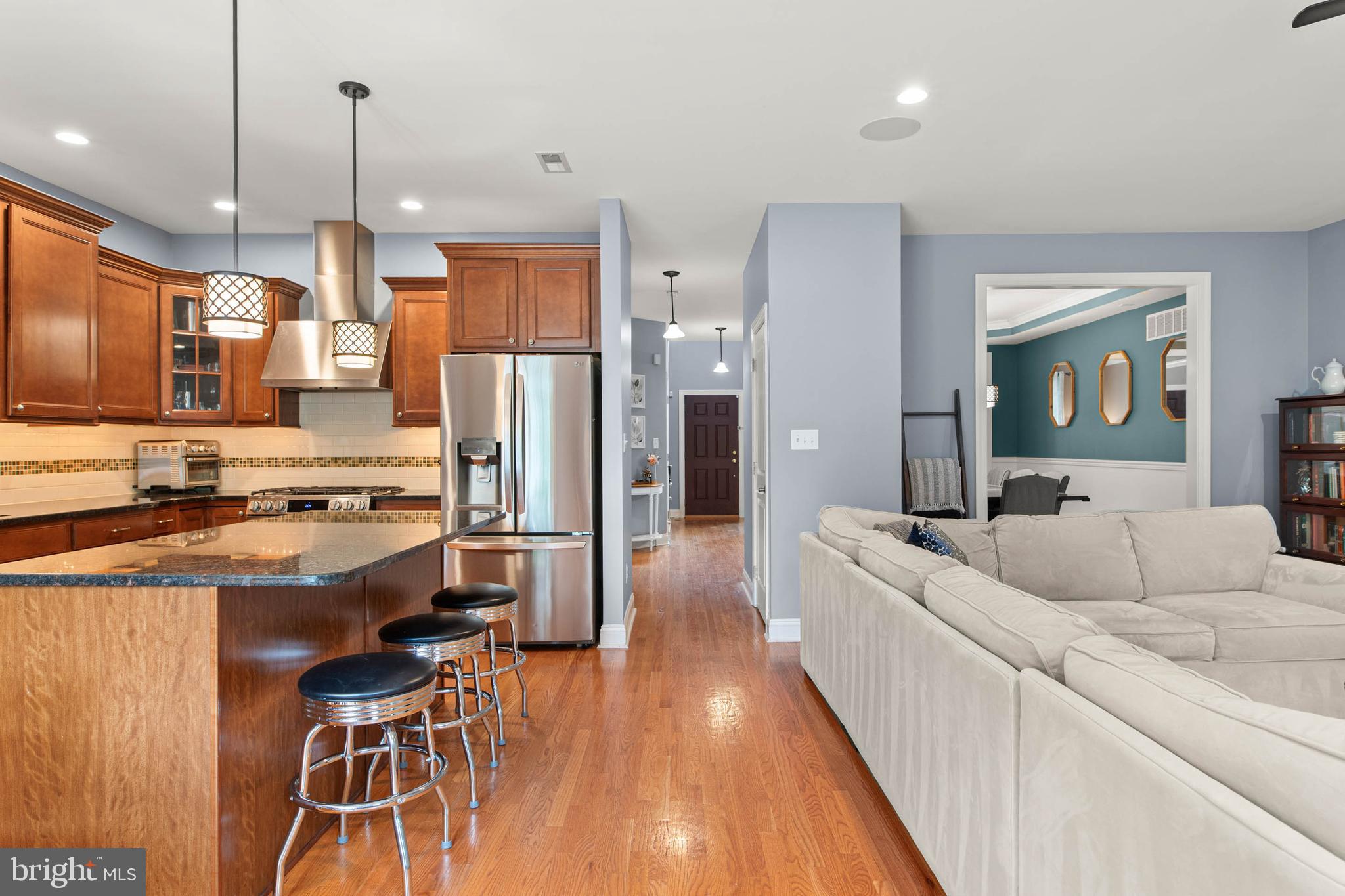 COLD POINT MANOR - Residential