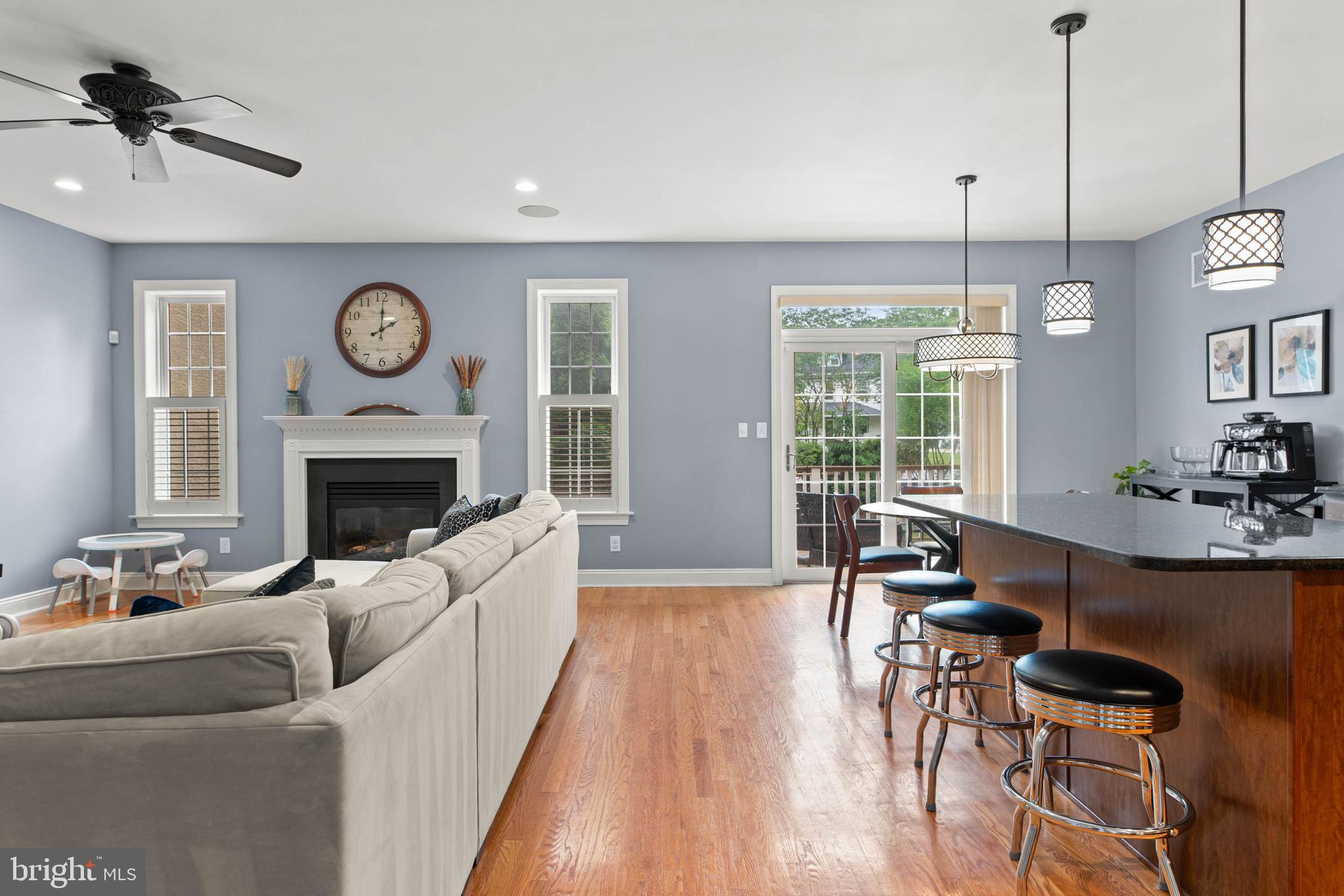 COLD POINT MANOR - Residential
