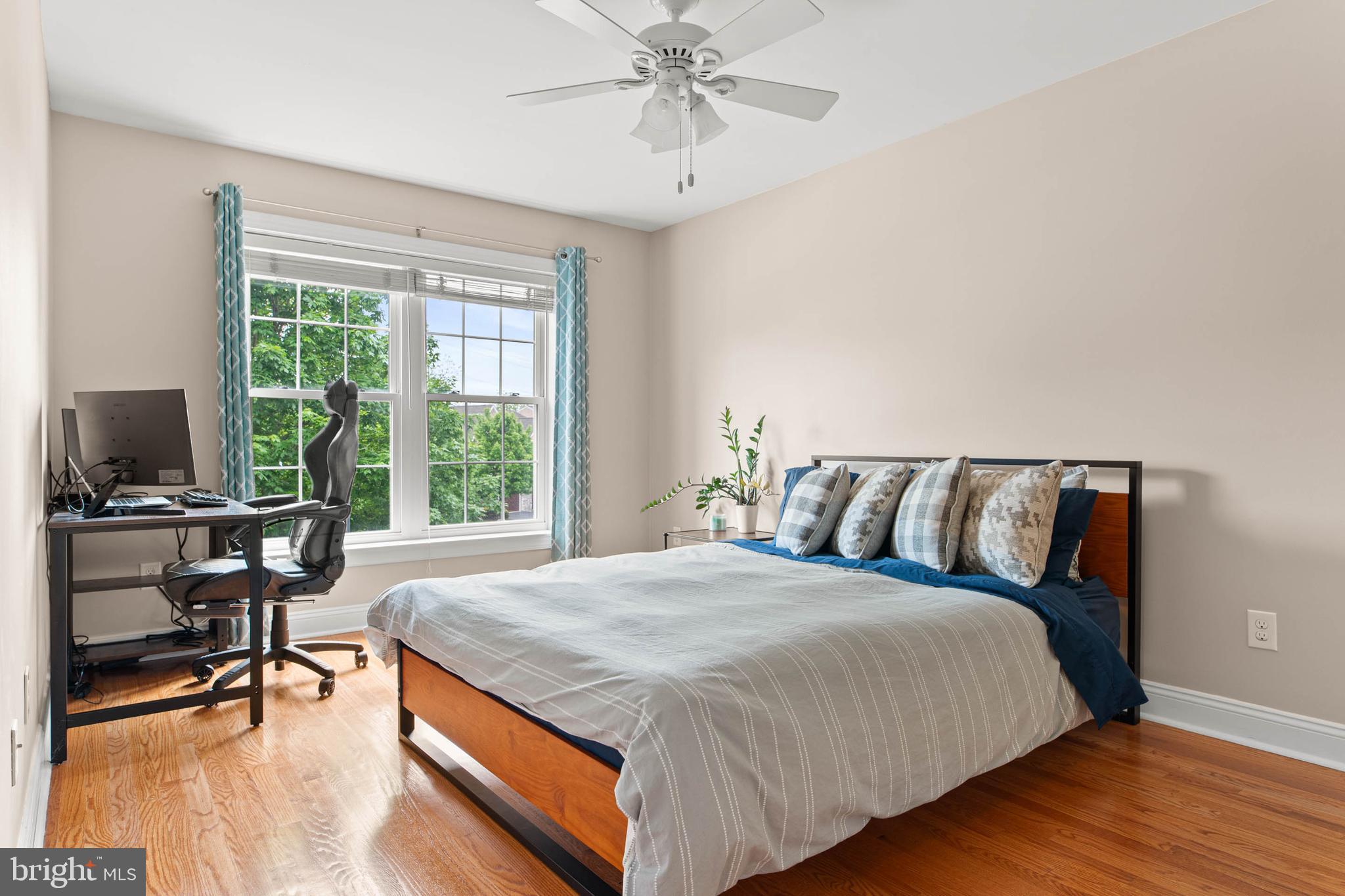 COLD POINT MANOR - Residential