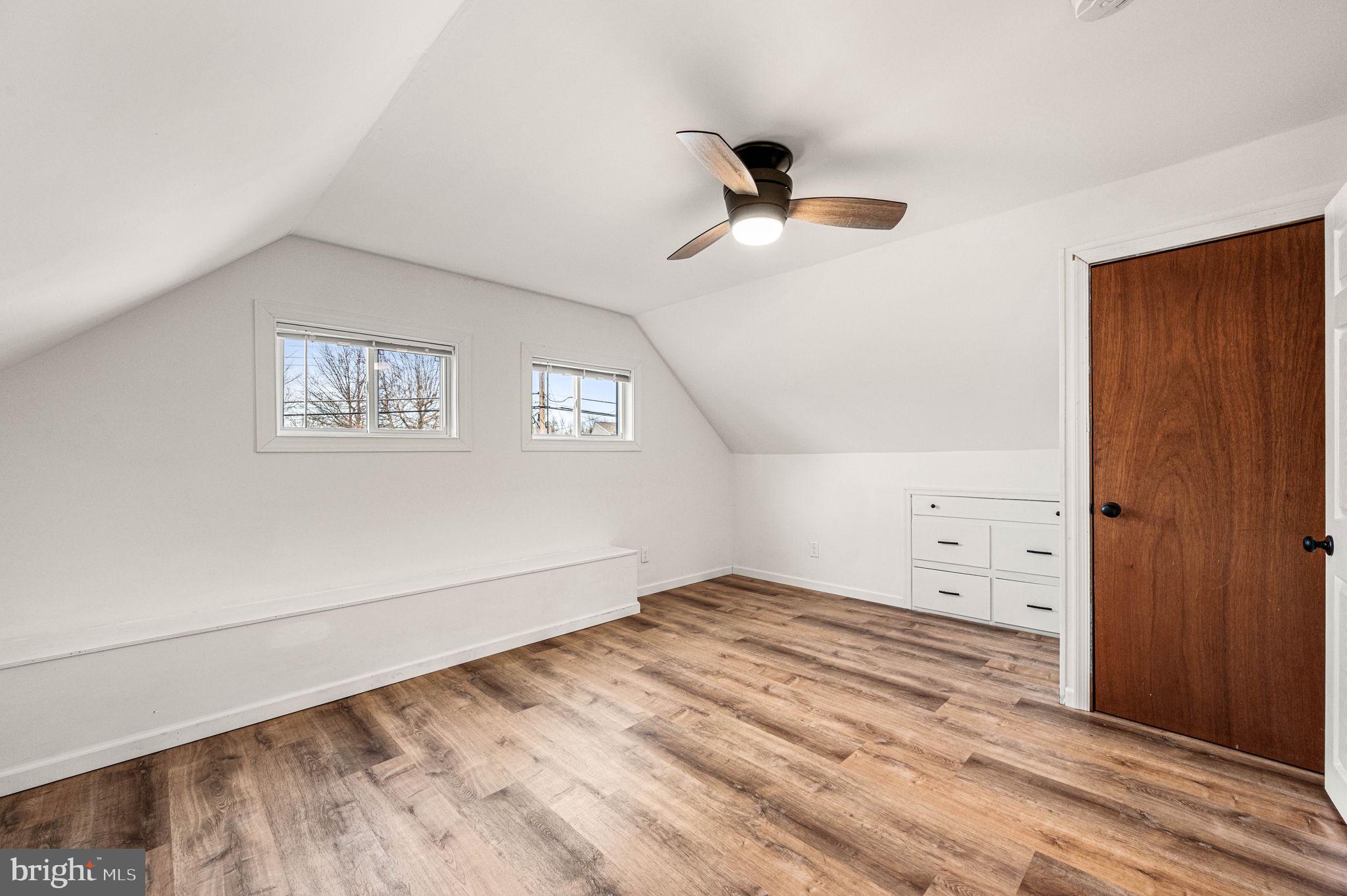 FORSYTHIA GATE - Residential