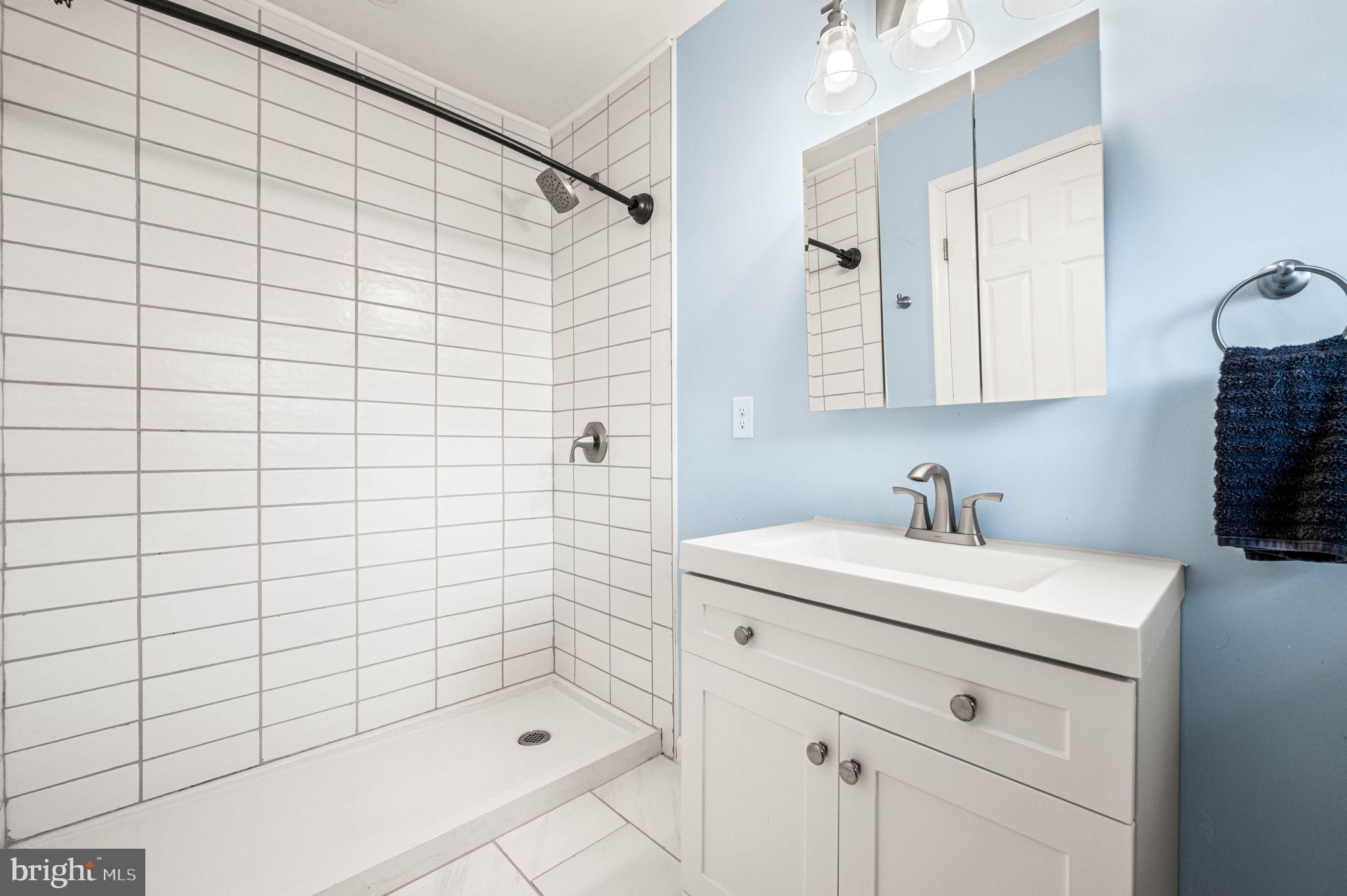 FORSYTHIA GATE - Residential