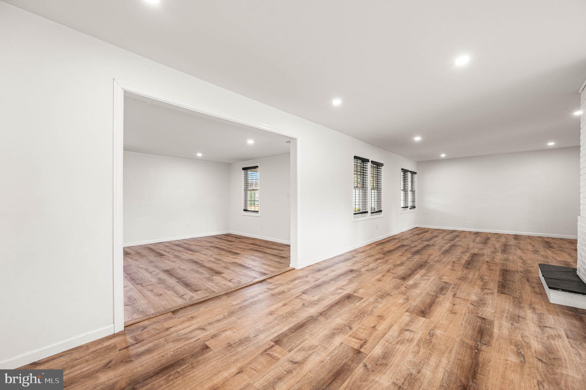 FORSYTHIA GATE - Residential