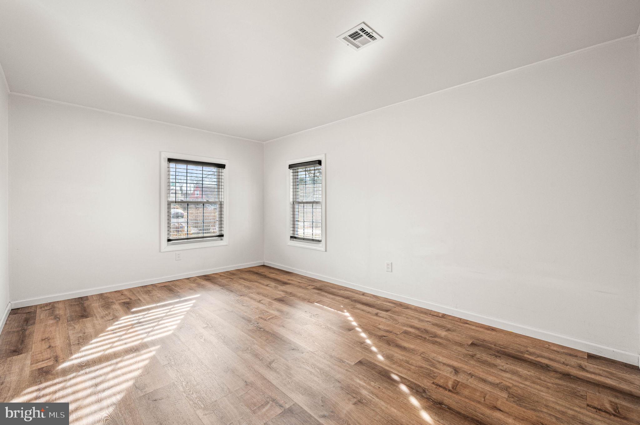 FORSYTHIA GATE - Residential