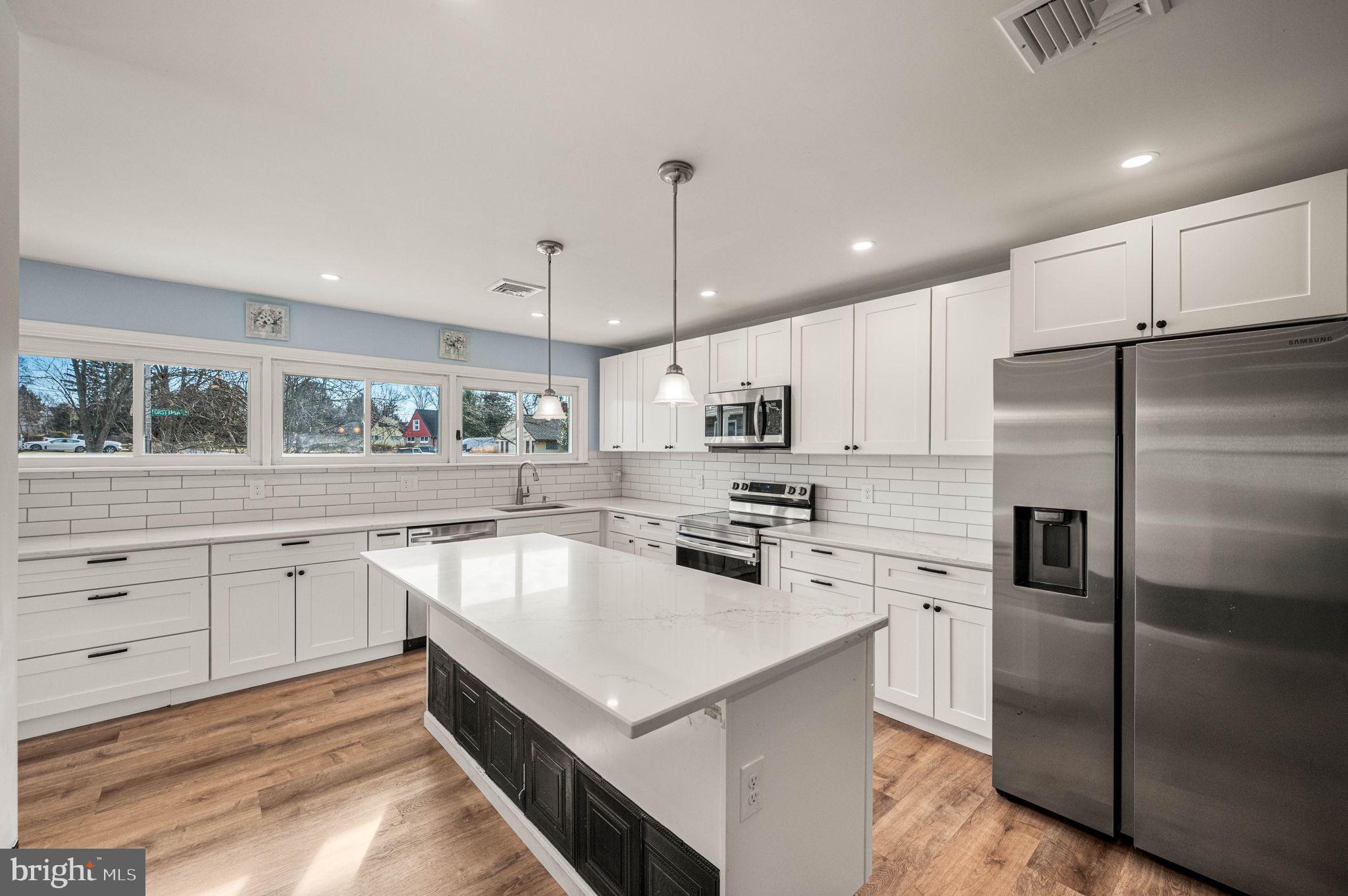 FORSYTHIA GATE - Residential