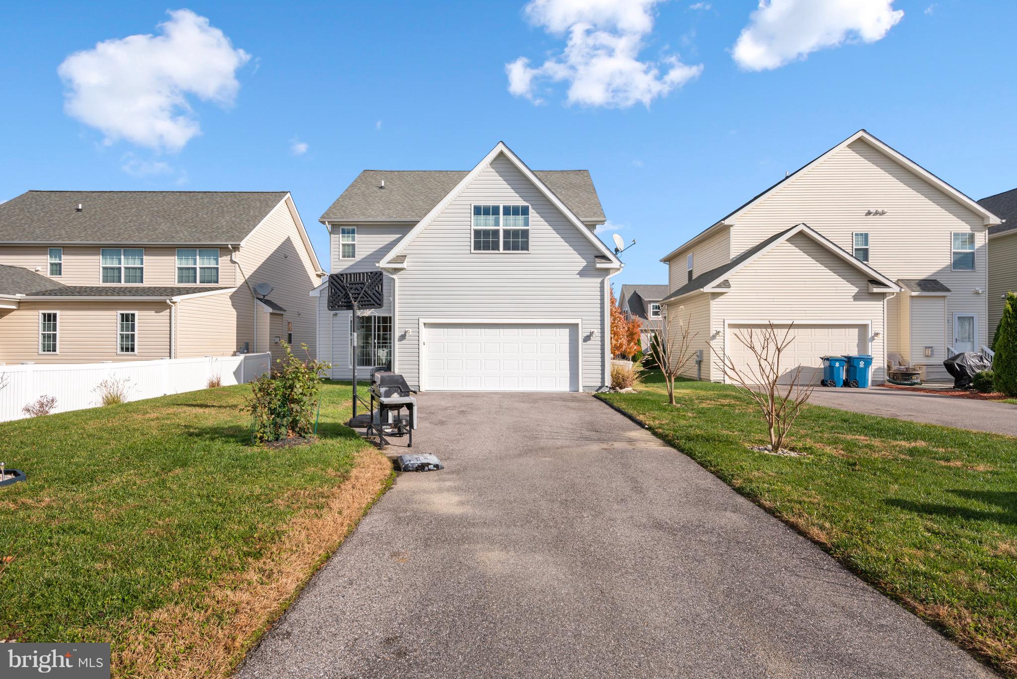 ELLENDALE - Residential