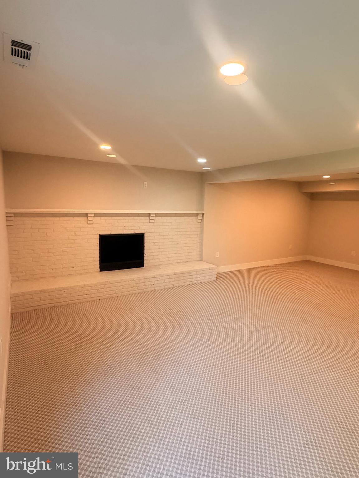 KEMP MILL ESTATES - Residential