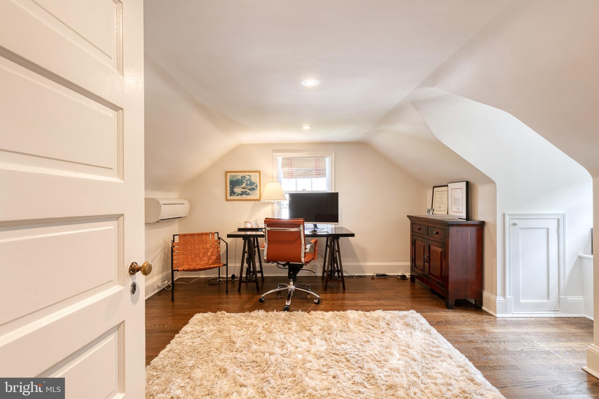 HOMELAND HISTORIC DISTRICT - Residential