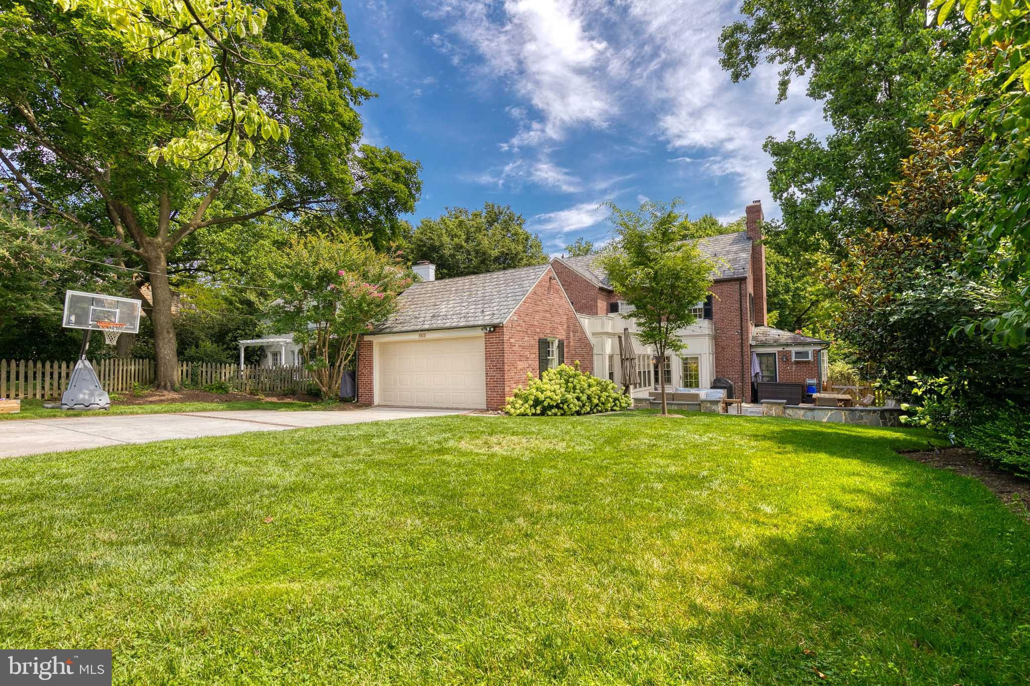 HOMELAND HISTORIC DISTRICT - Residential